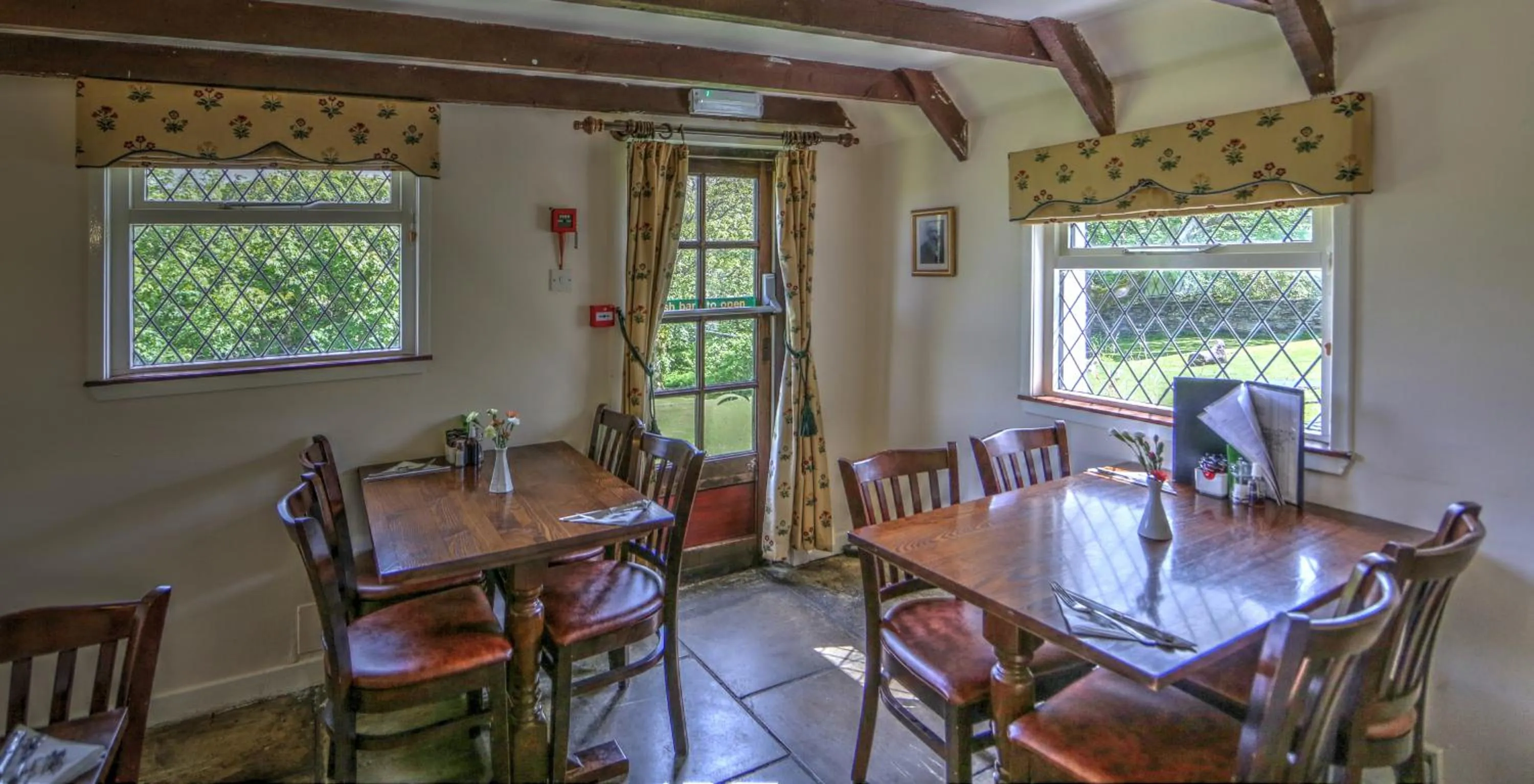 Restaurant/places to eat in Busta House Hotel