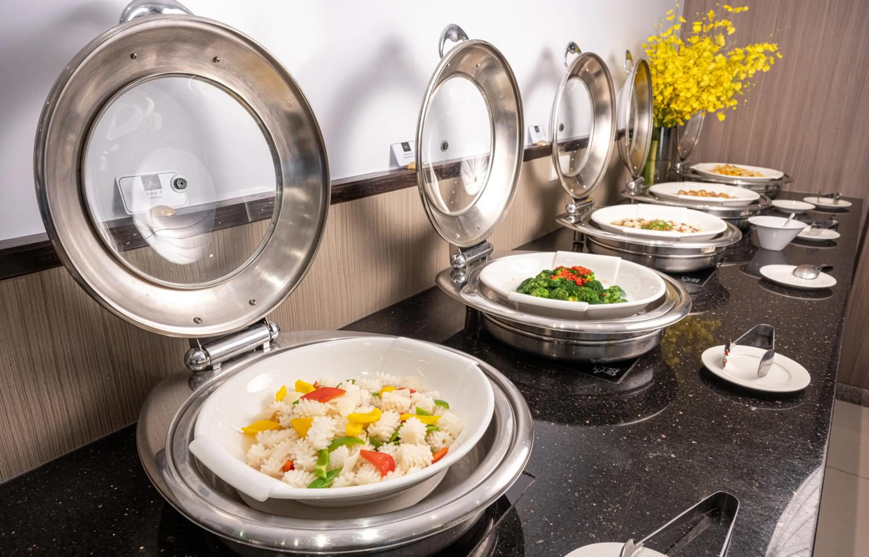 Buffet breakfast in Hotel Bonza