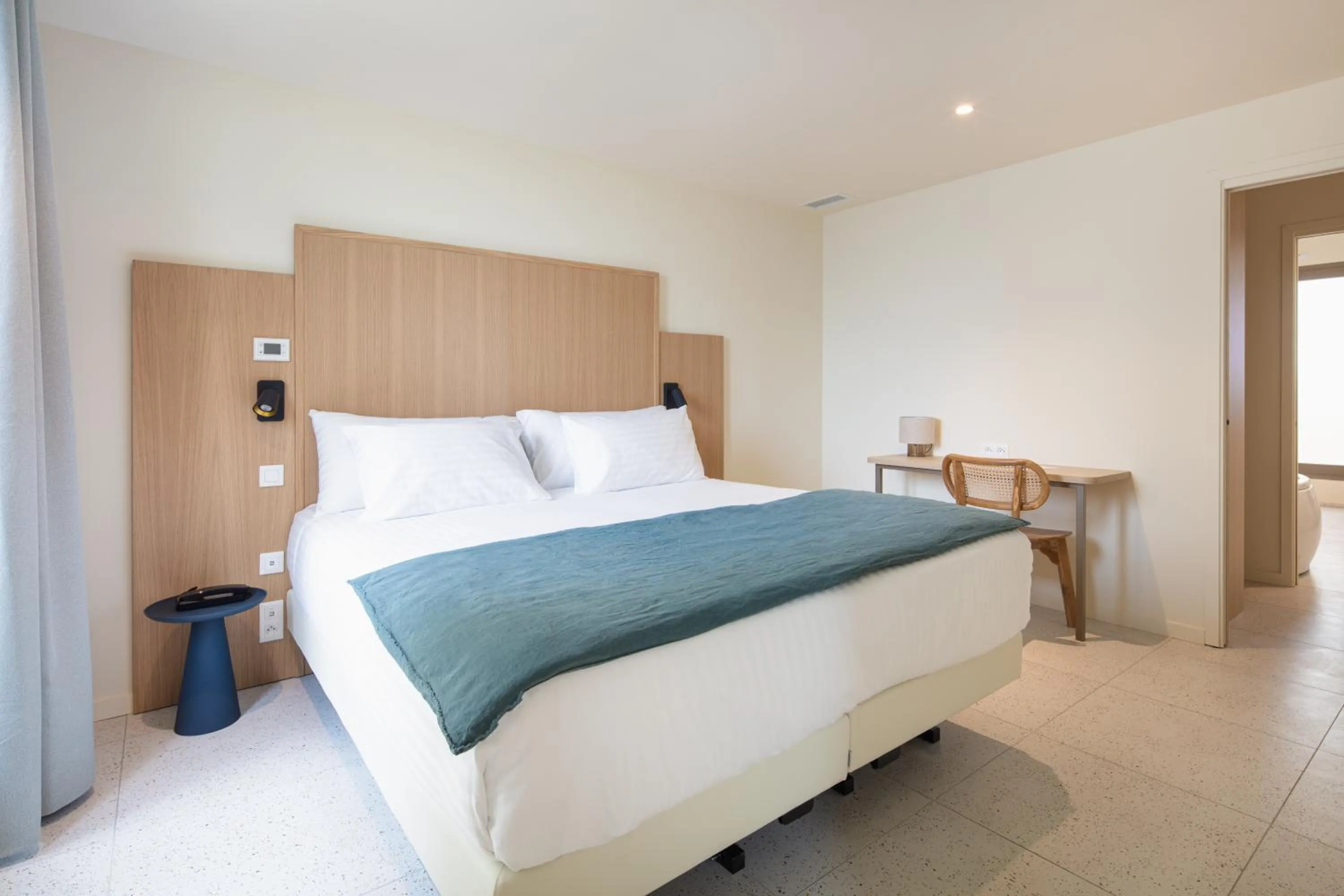 Bedroom, Bed in Hôtel La Suite