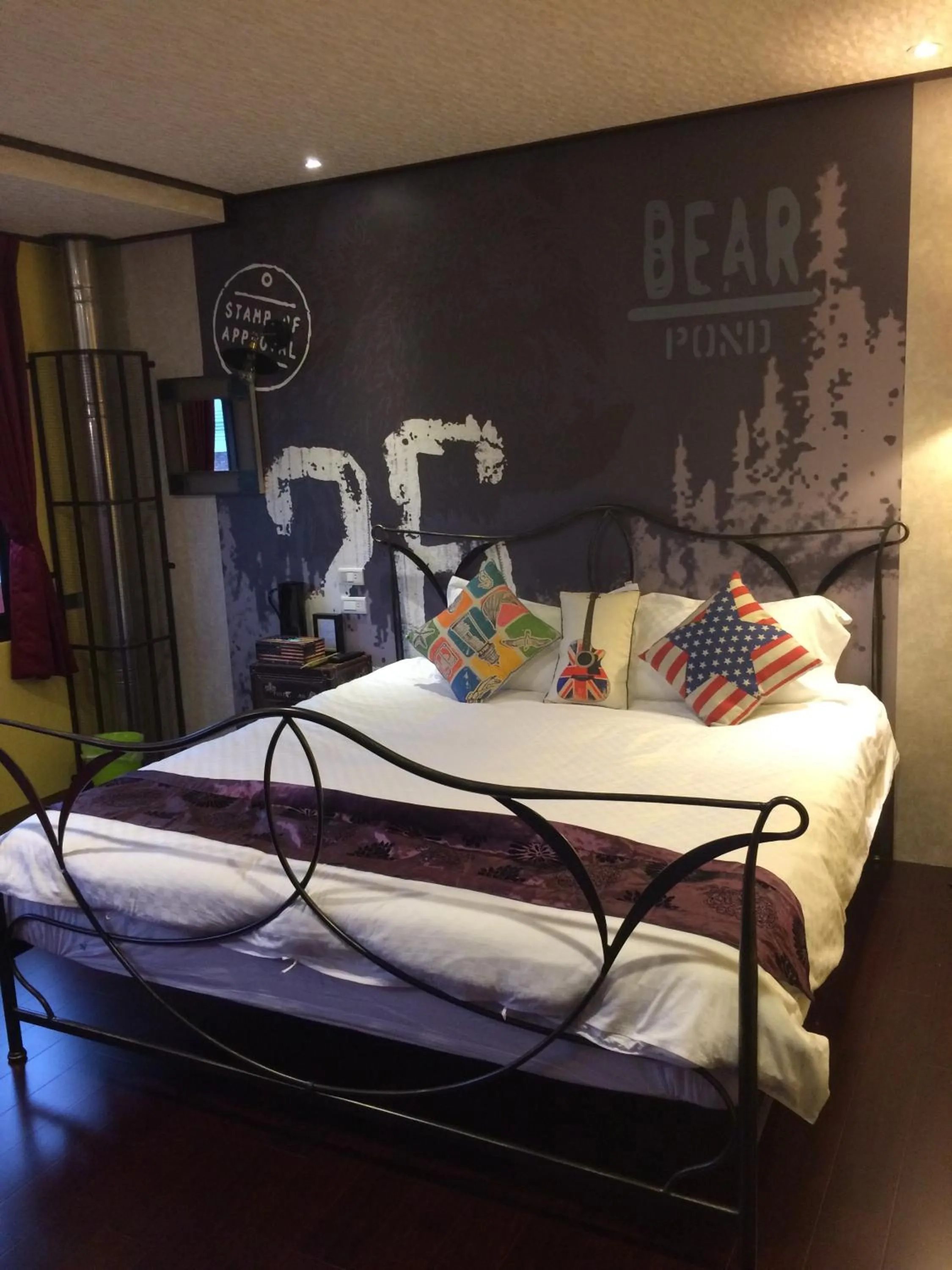 Bed in Mystery13