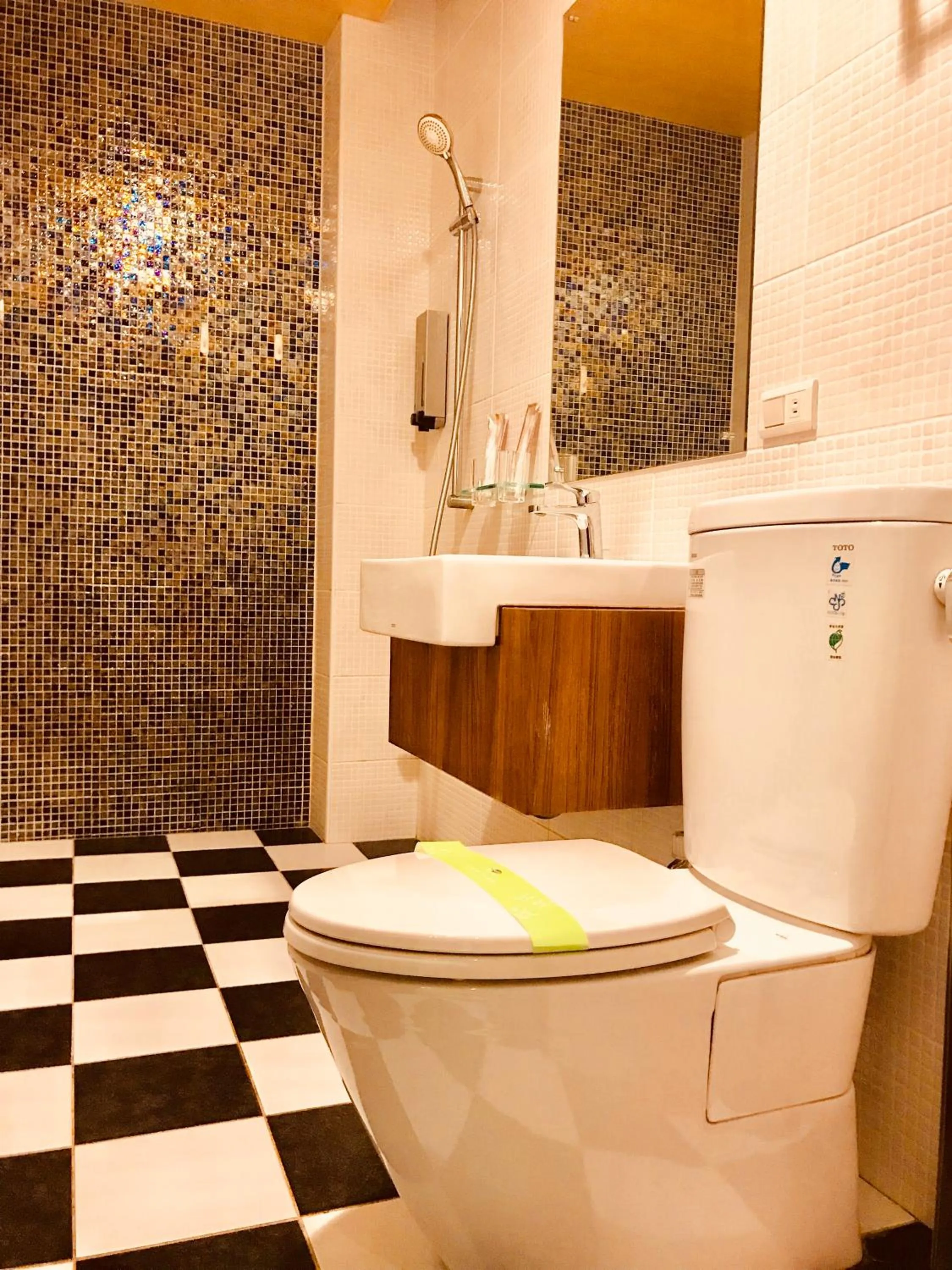 Bathroom in Mystery13