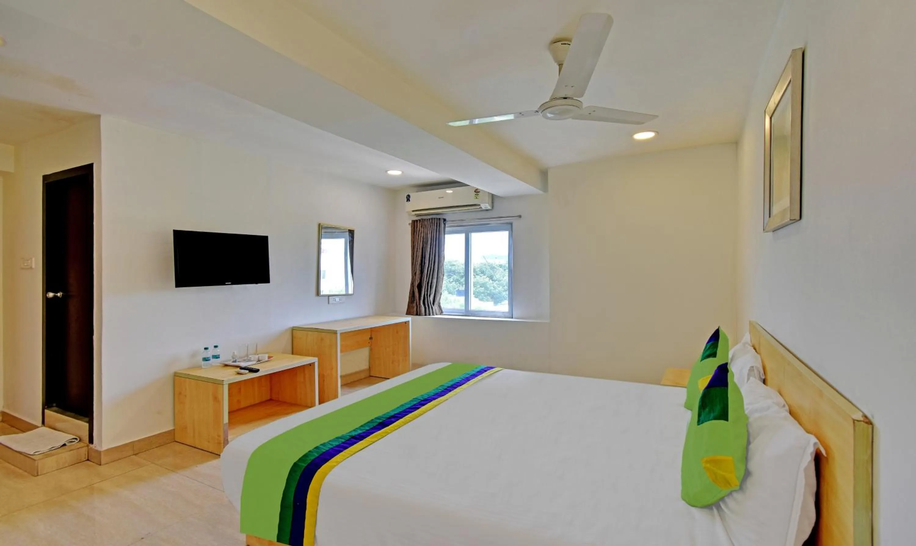 Bed in Treebo Innside