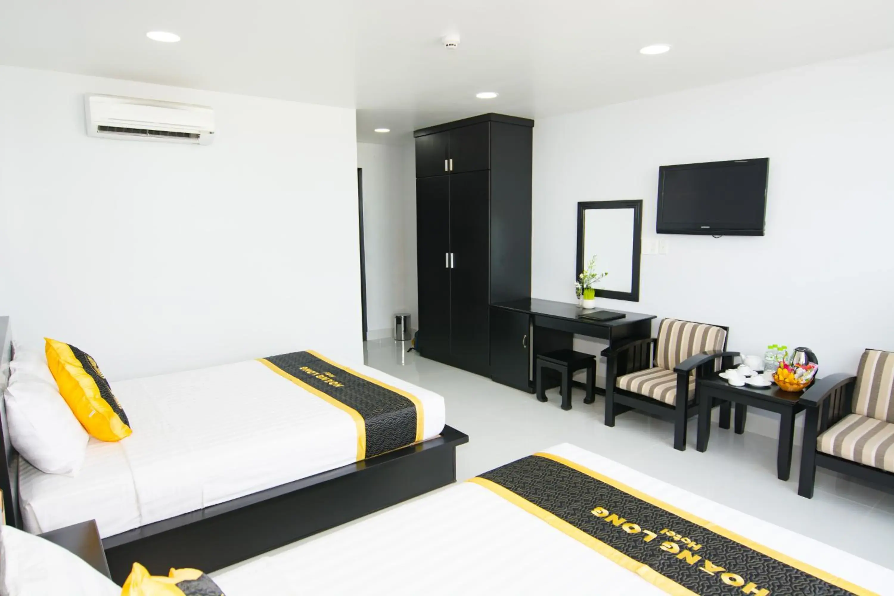 Superior Family Room in Hoang Long Hotel Phan Thiết Superior Family Room in Hoang Long Hotel Phan Thiết