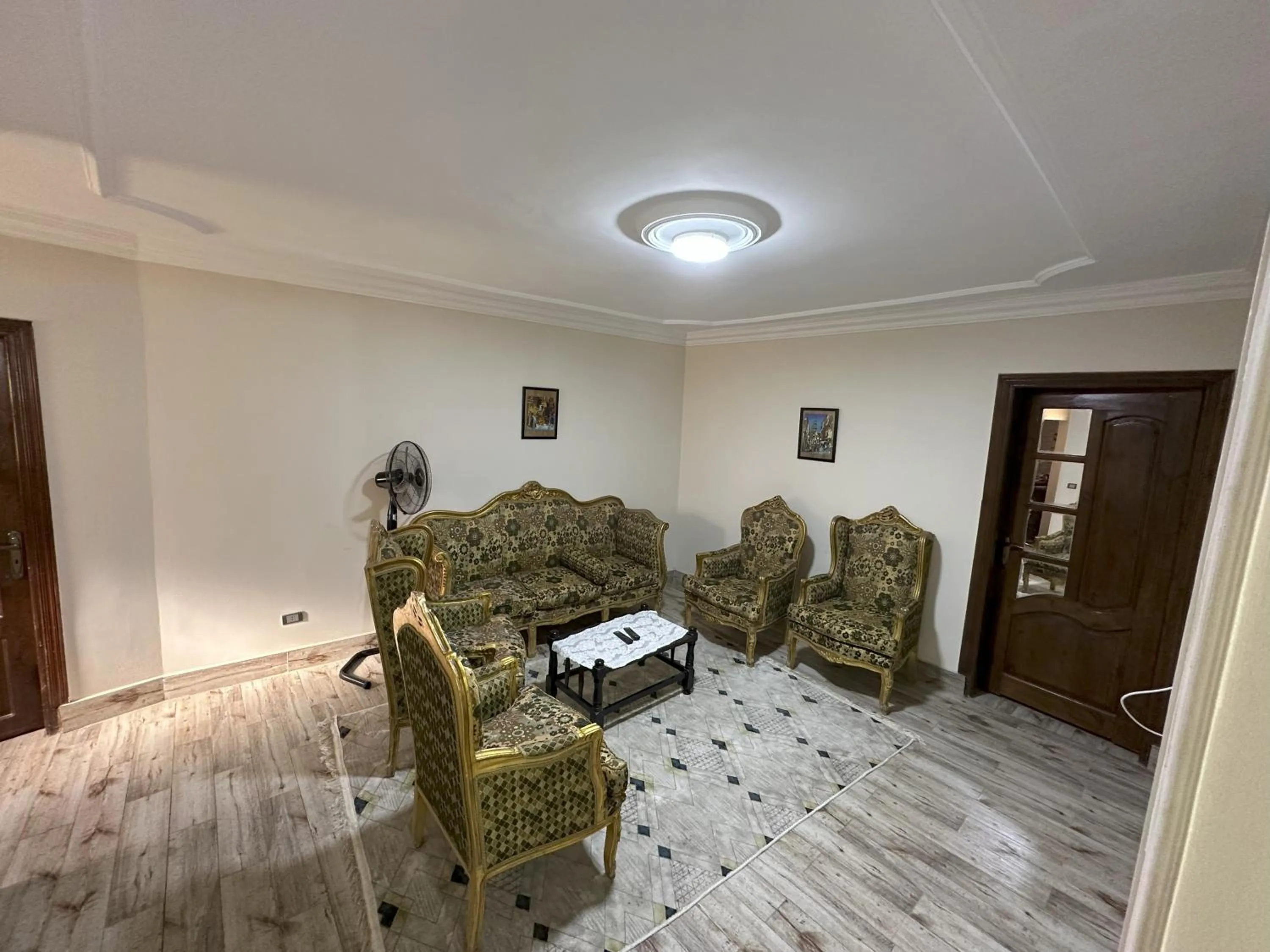 Queen of the pyramids hotel