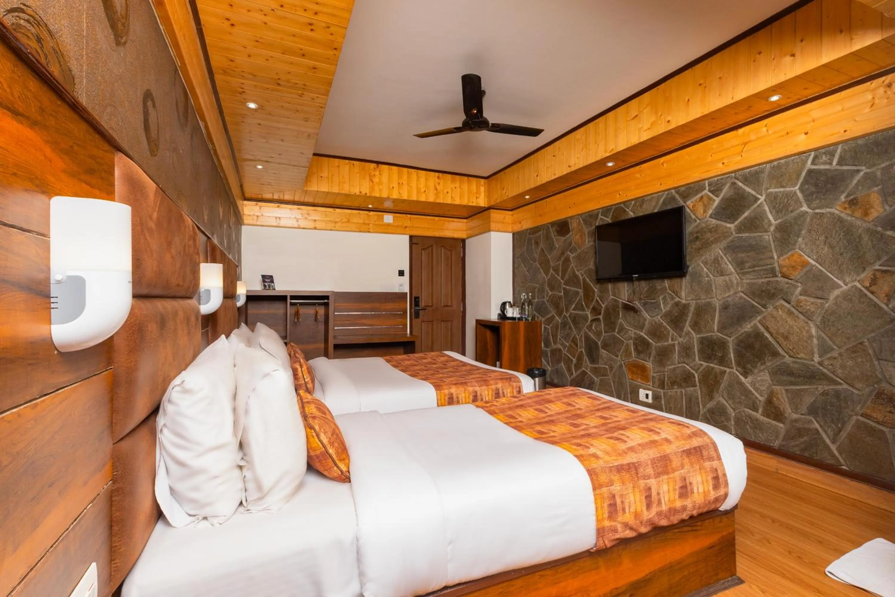 Bedroom, Bed in Sumitel Queens Yard