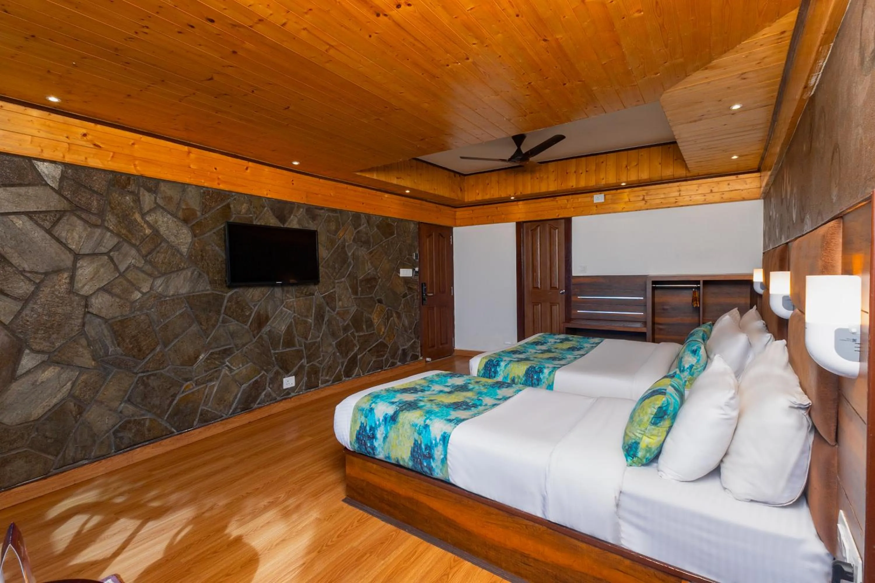 Bedroom, Bed in Sumitel Queens Yard