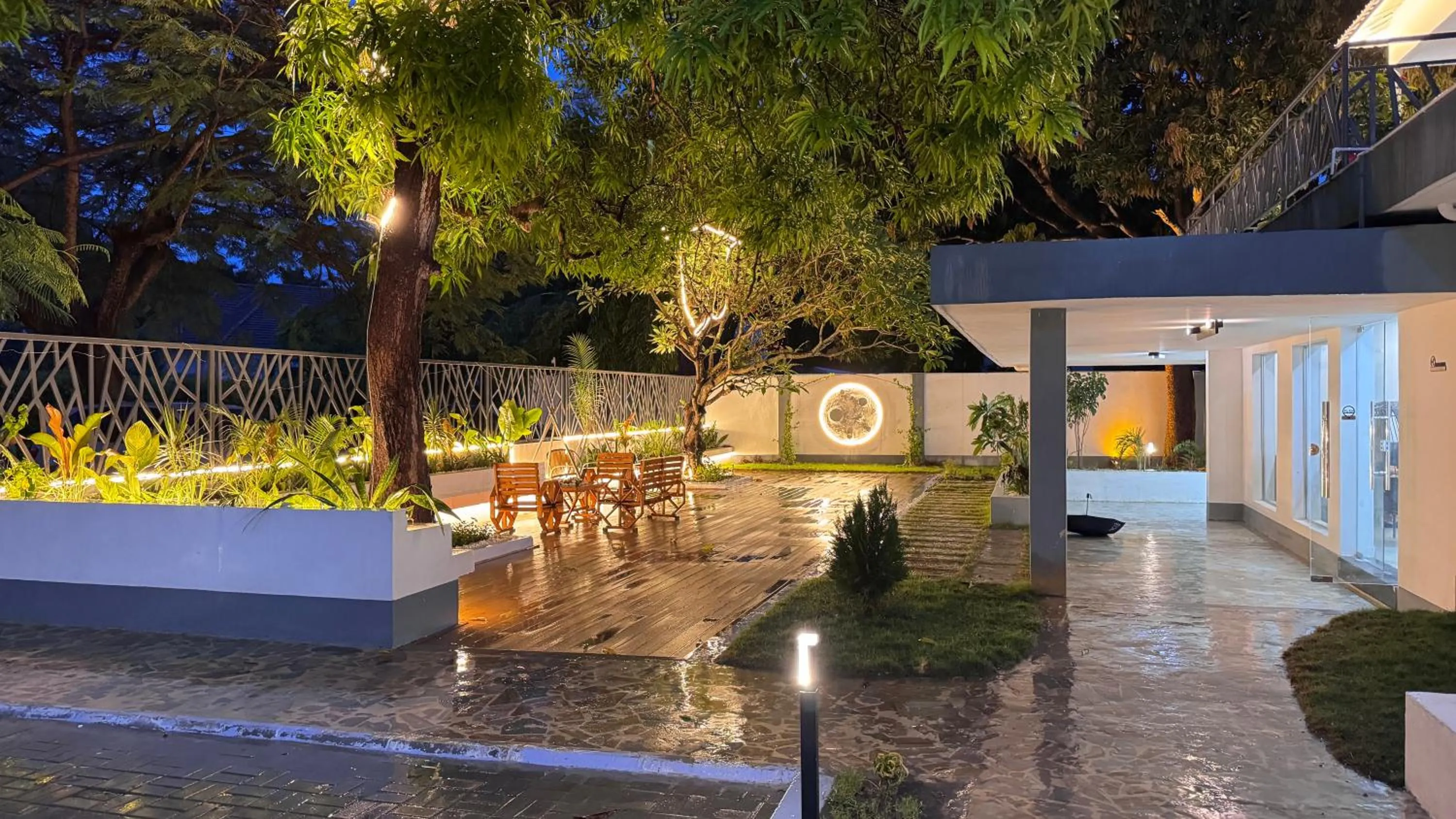 Garden in No 33 Lodge