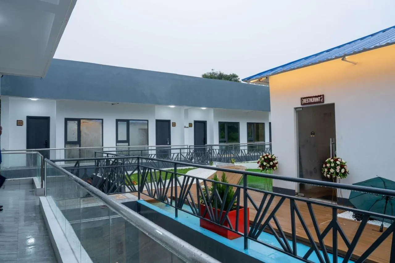 Property building in No 33 Lodge