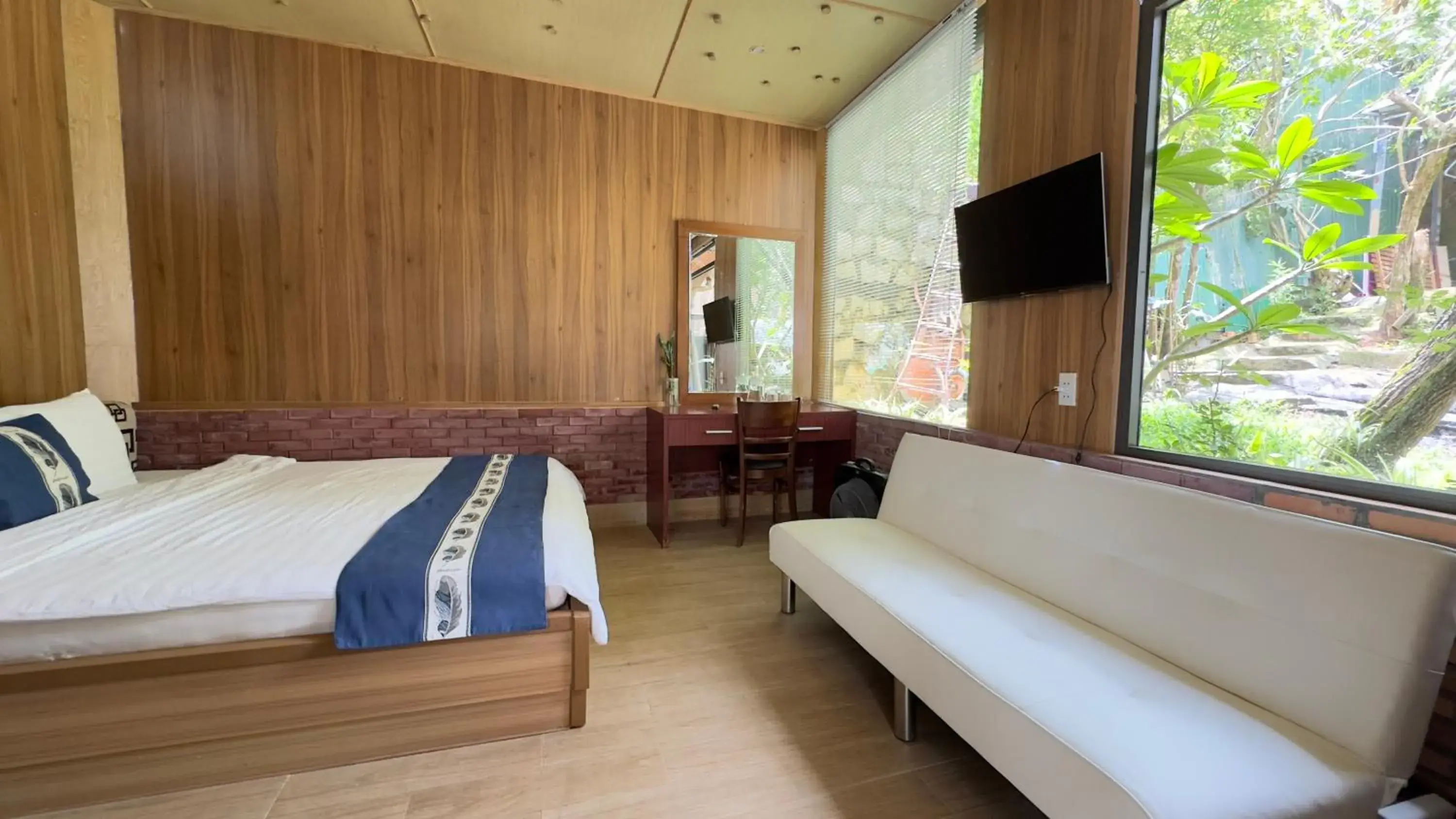 King Room with Garden View in Malá home & coffee King Room with Garden View in Malá home & coffee