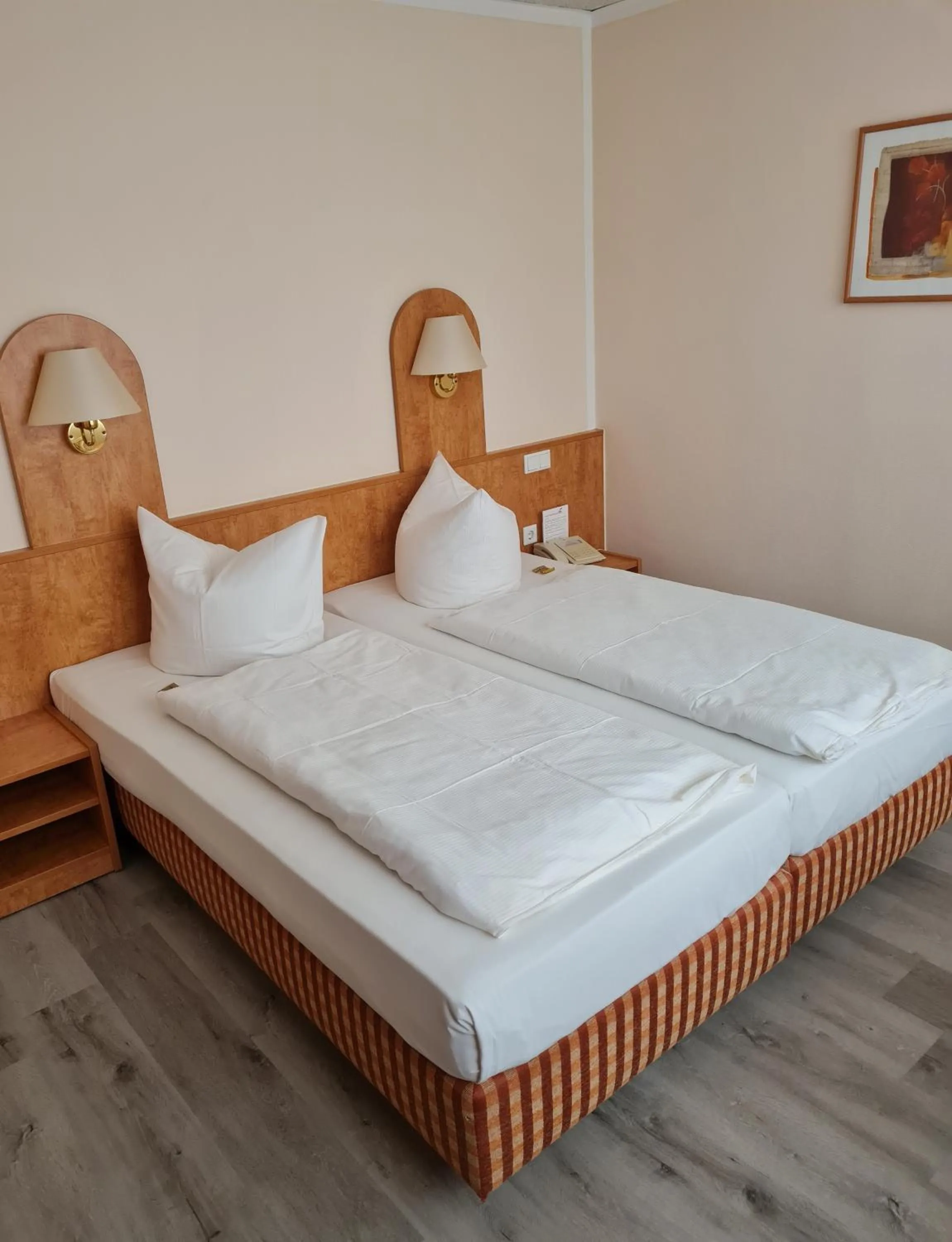 Photo of the whole room, Bed in Hotel Stadt Witzenhausen