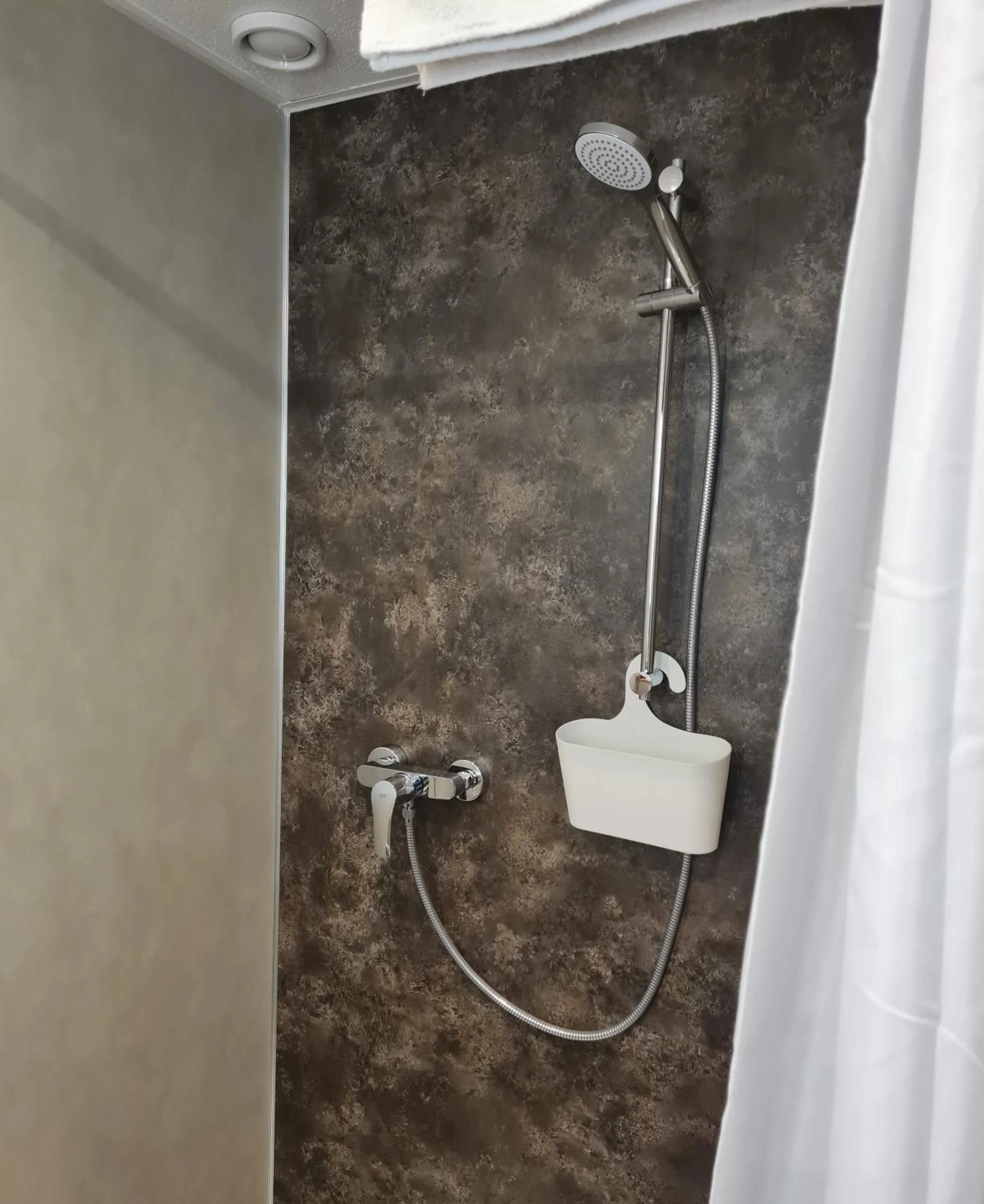 Shower in Hotel Stadt Witzenhausen