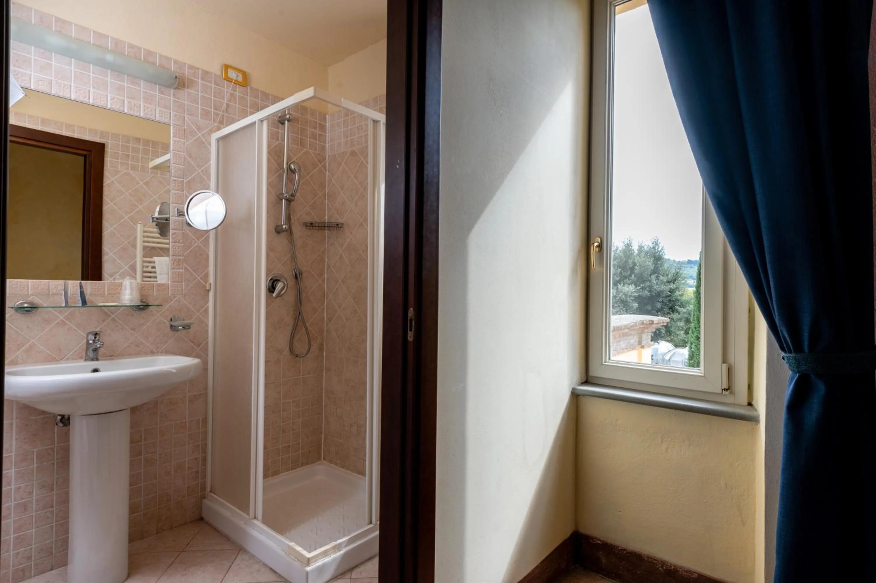 Shower in Borgo San Martino - Residence Hotel & SPA