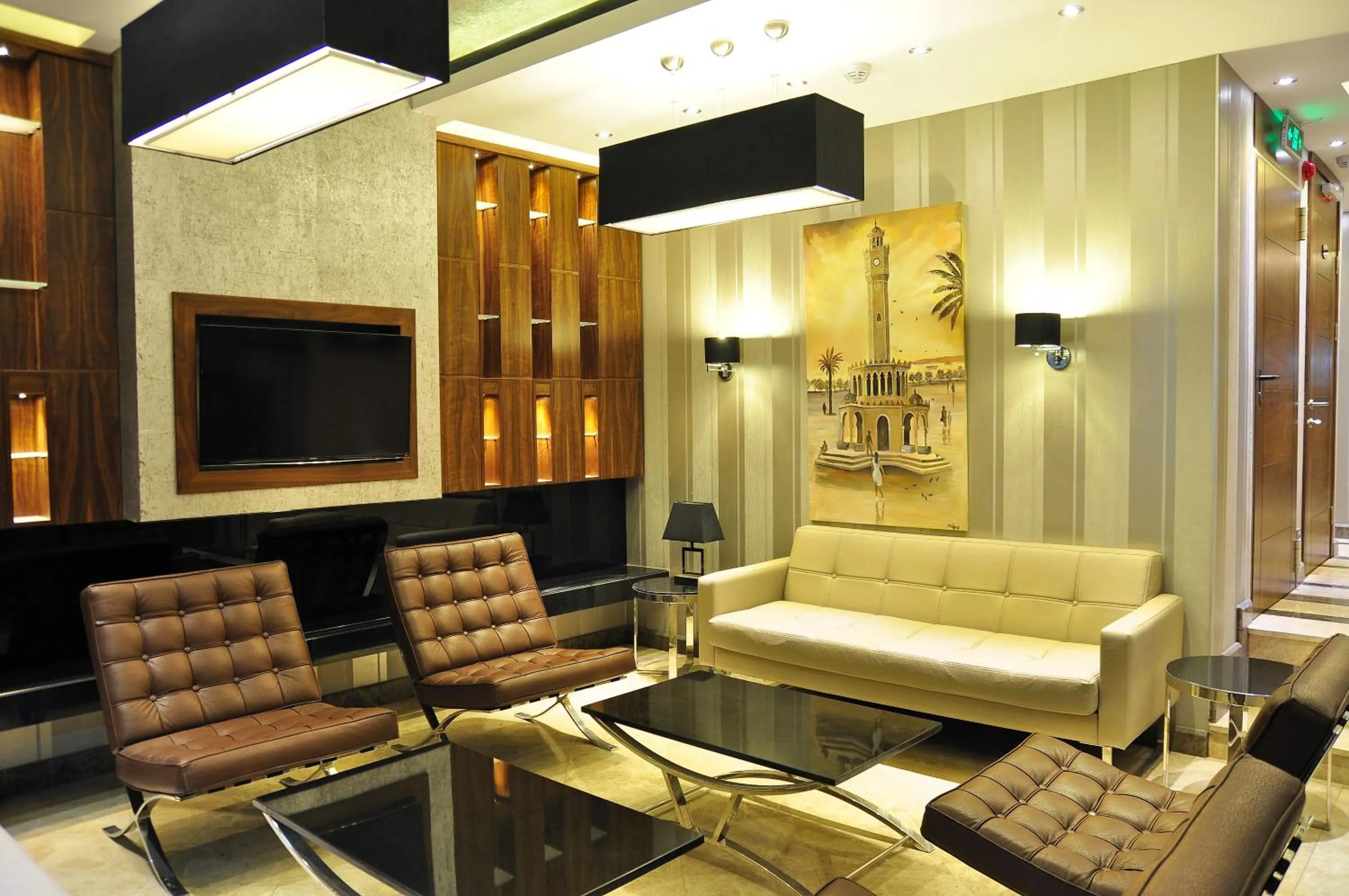 Lobby or reception in Avin Hotel