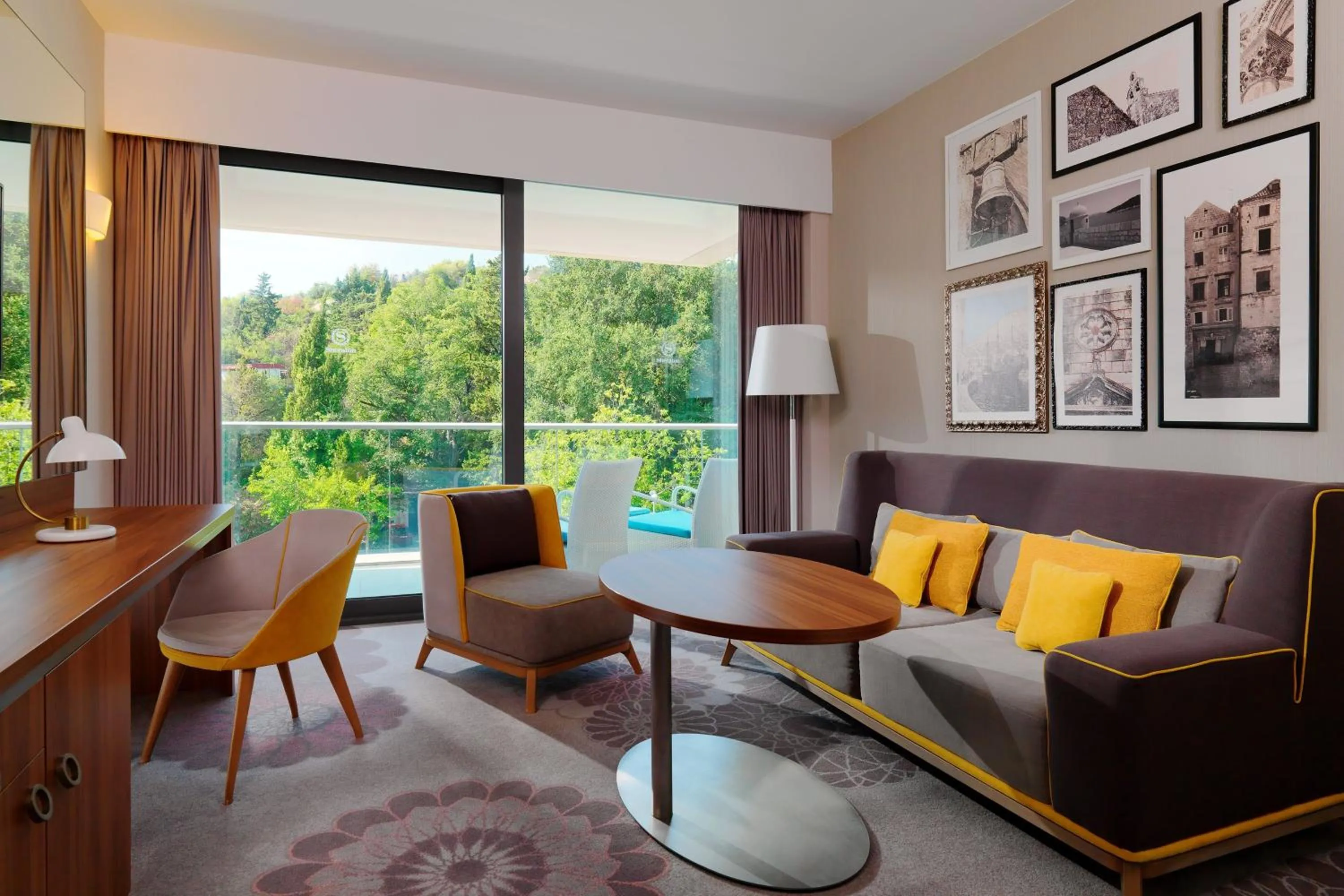 Living room in Sheraton Dubrovnik Riviera Hotel