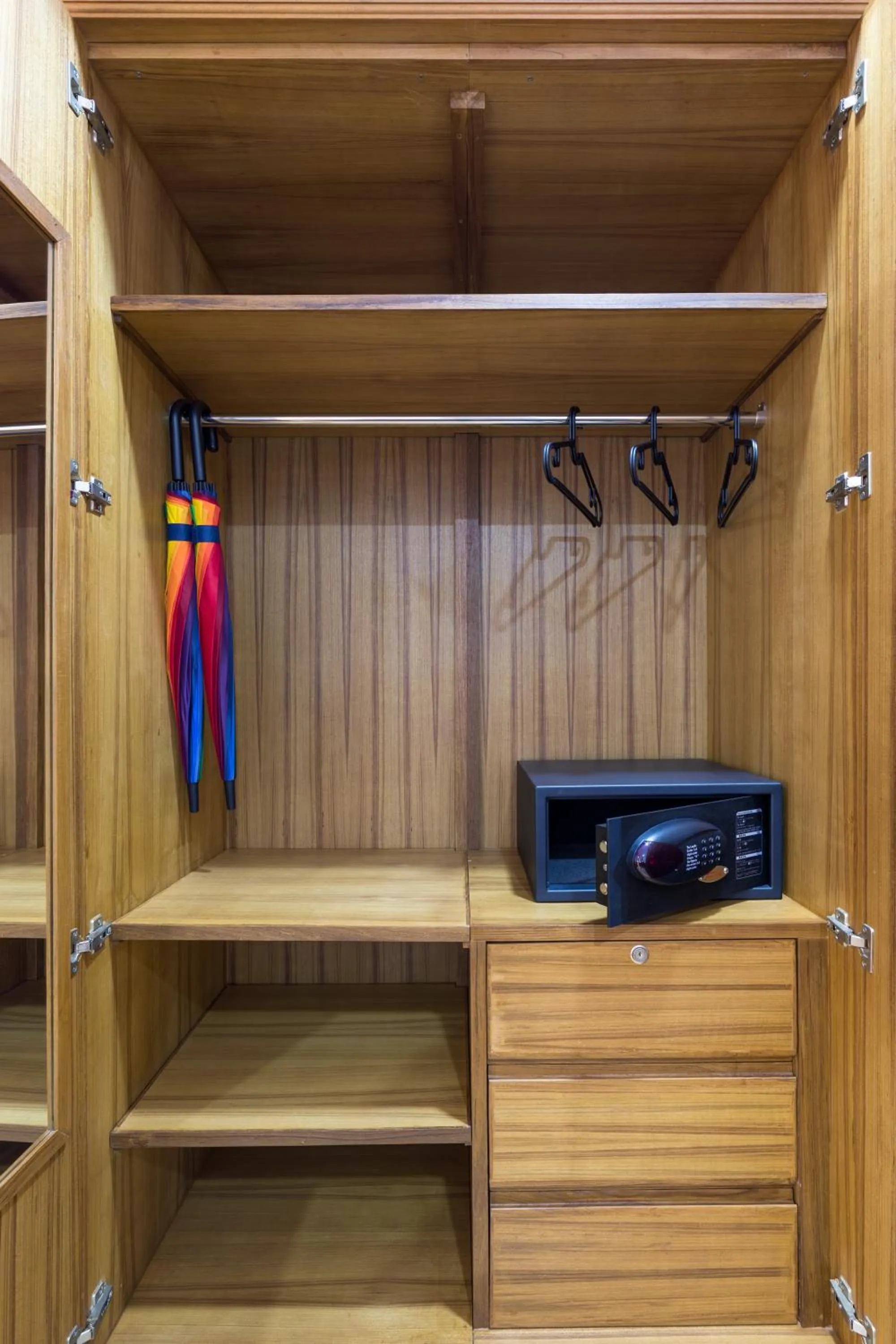 safe in Family Song Koh Lipe