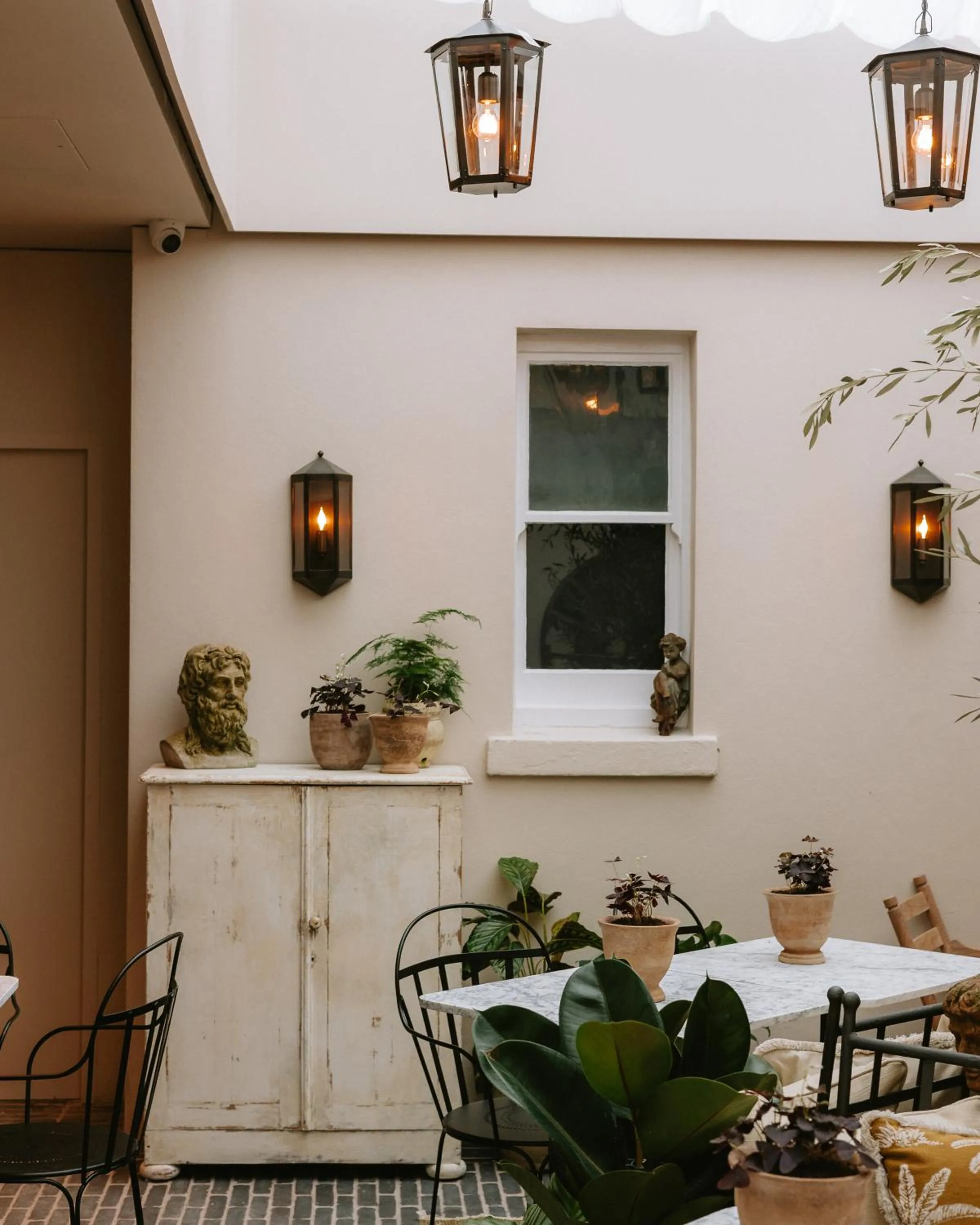 Inner courtyard view in No.124 by GuestHouse, Brighton