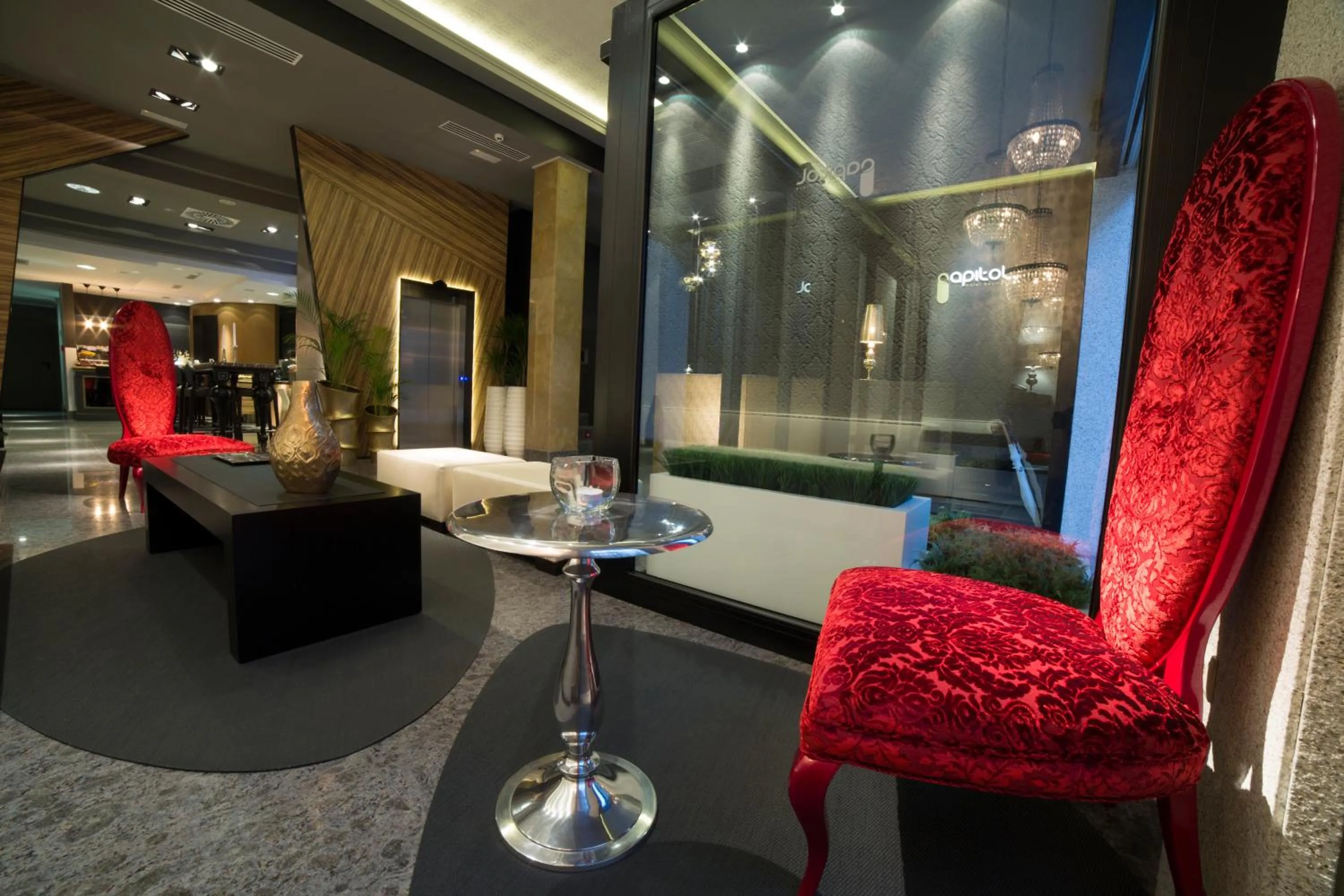 Lobby or reception in Capitol Boutique Hotel