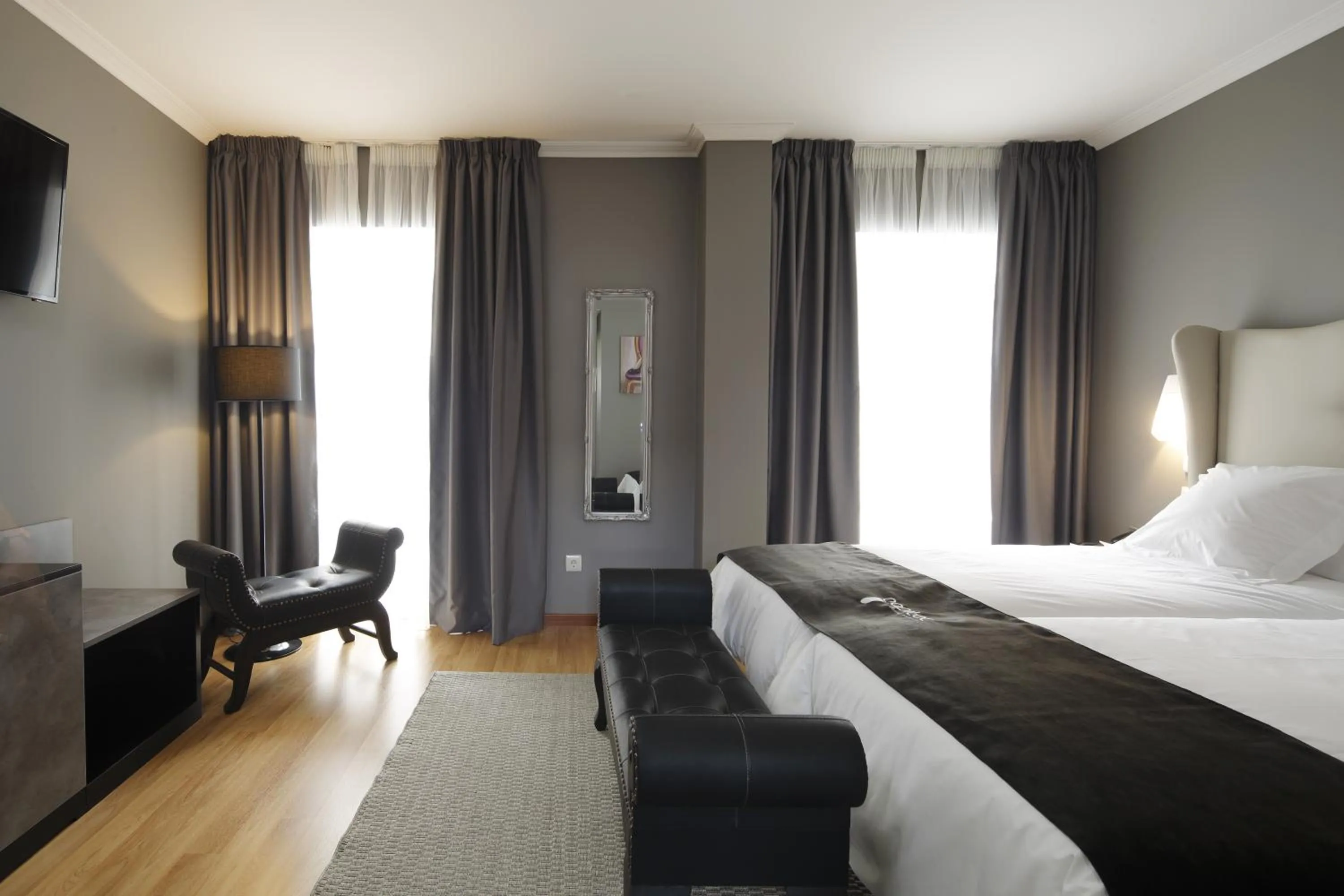 Bedroom, Bed in Capitol Boutique Hotel