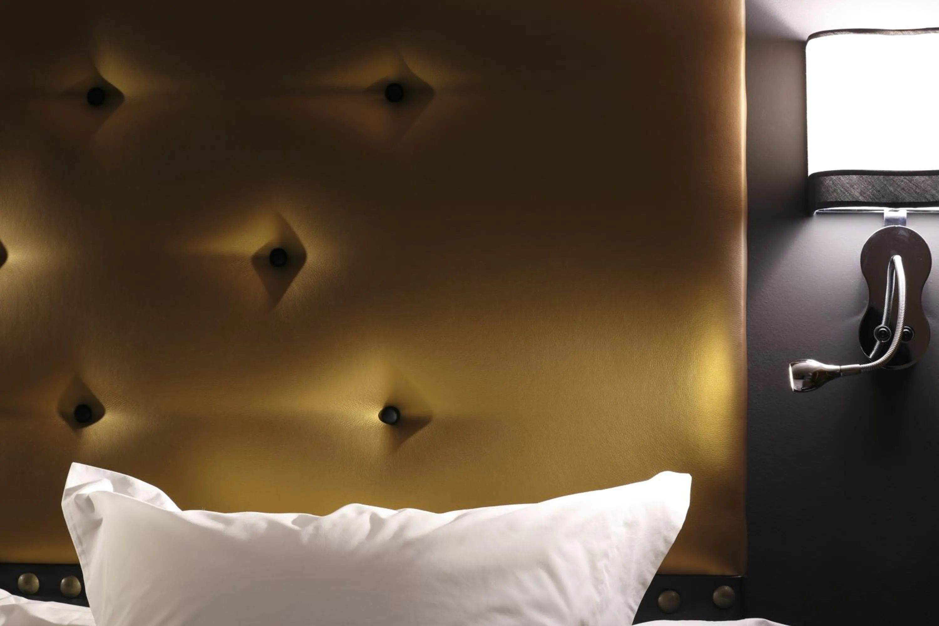 Bedroom, Bed in Capitol Boutique Hotel