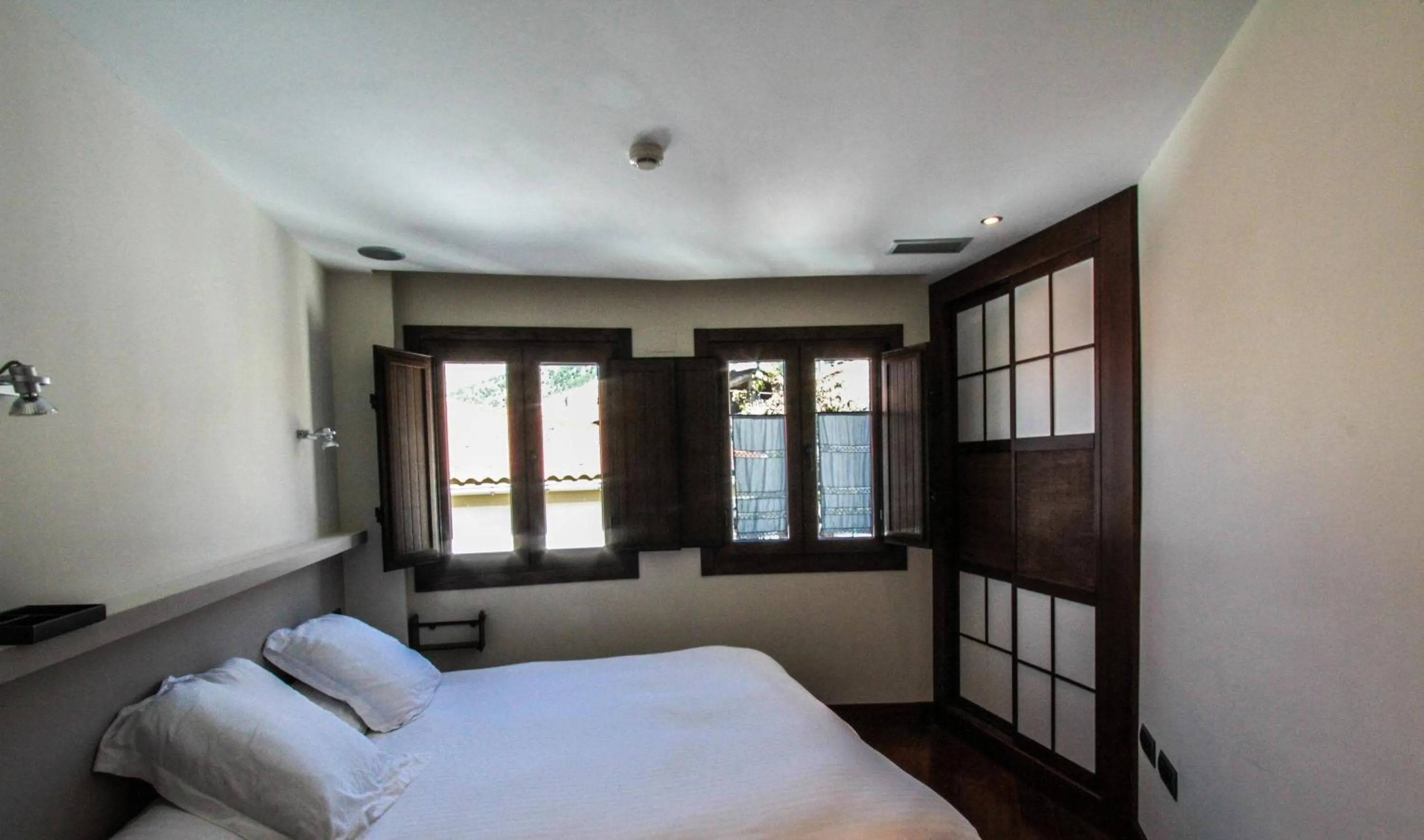 Bedroom, Bed in Apartamentos Turísticos Aguas de Viznar