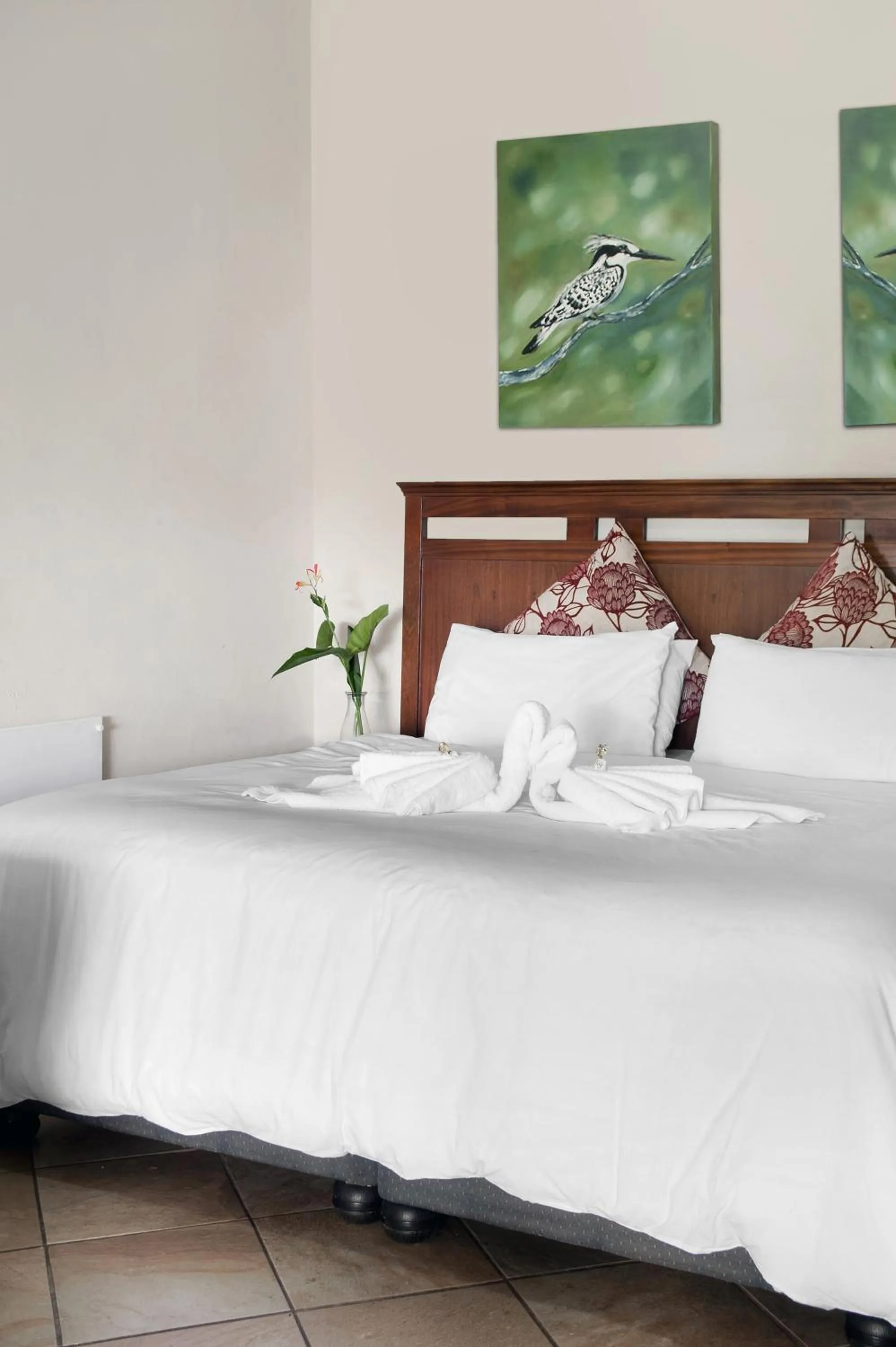 Bed in Ardmore Guest Farm