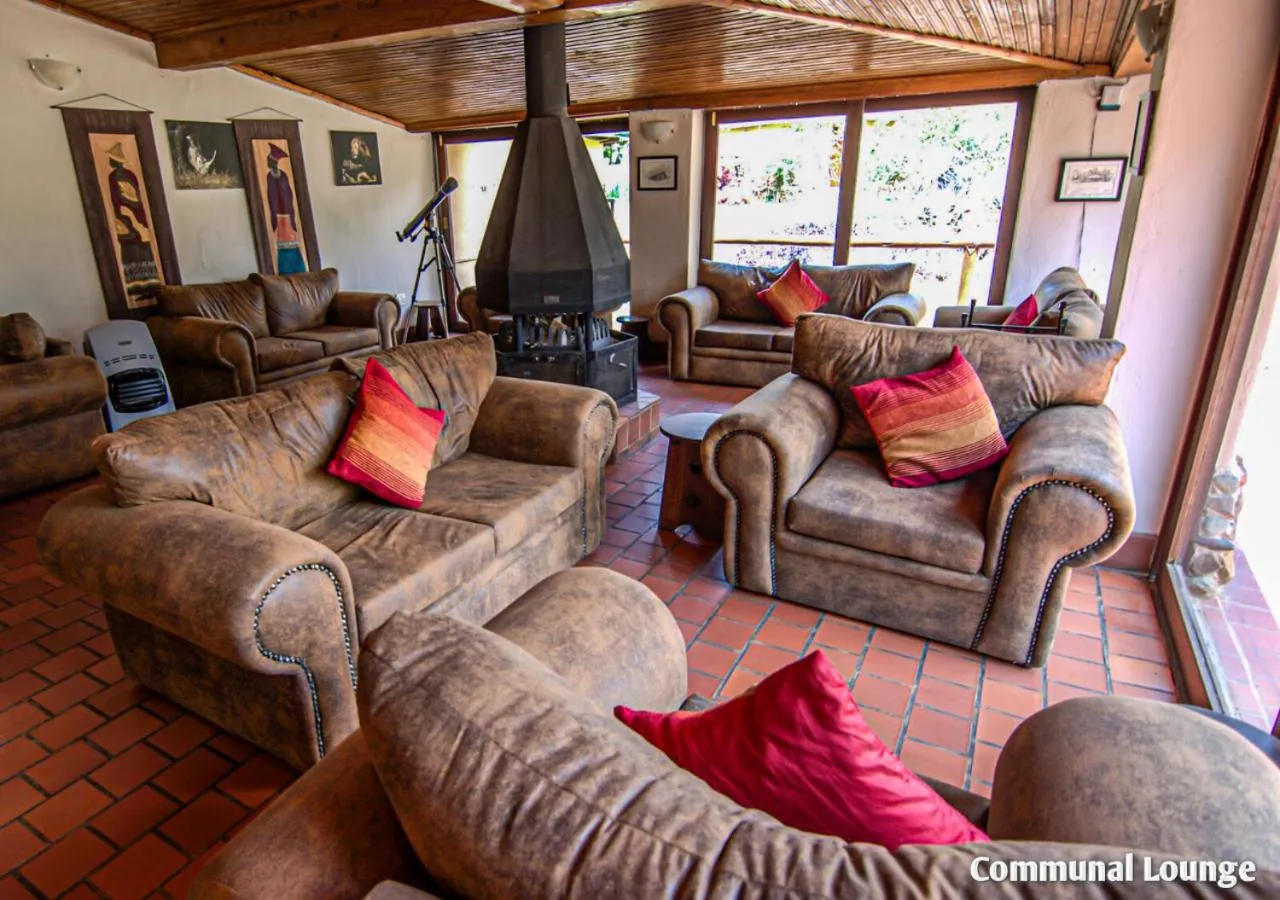 Communal lounge/ TV room in Ardmore Guest Farm