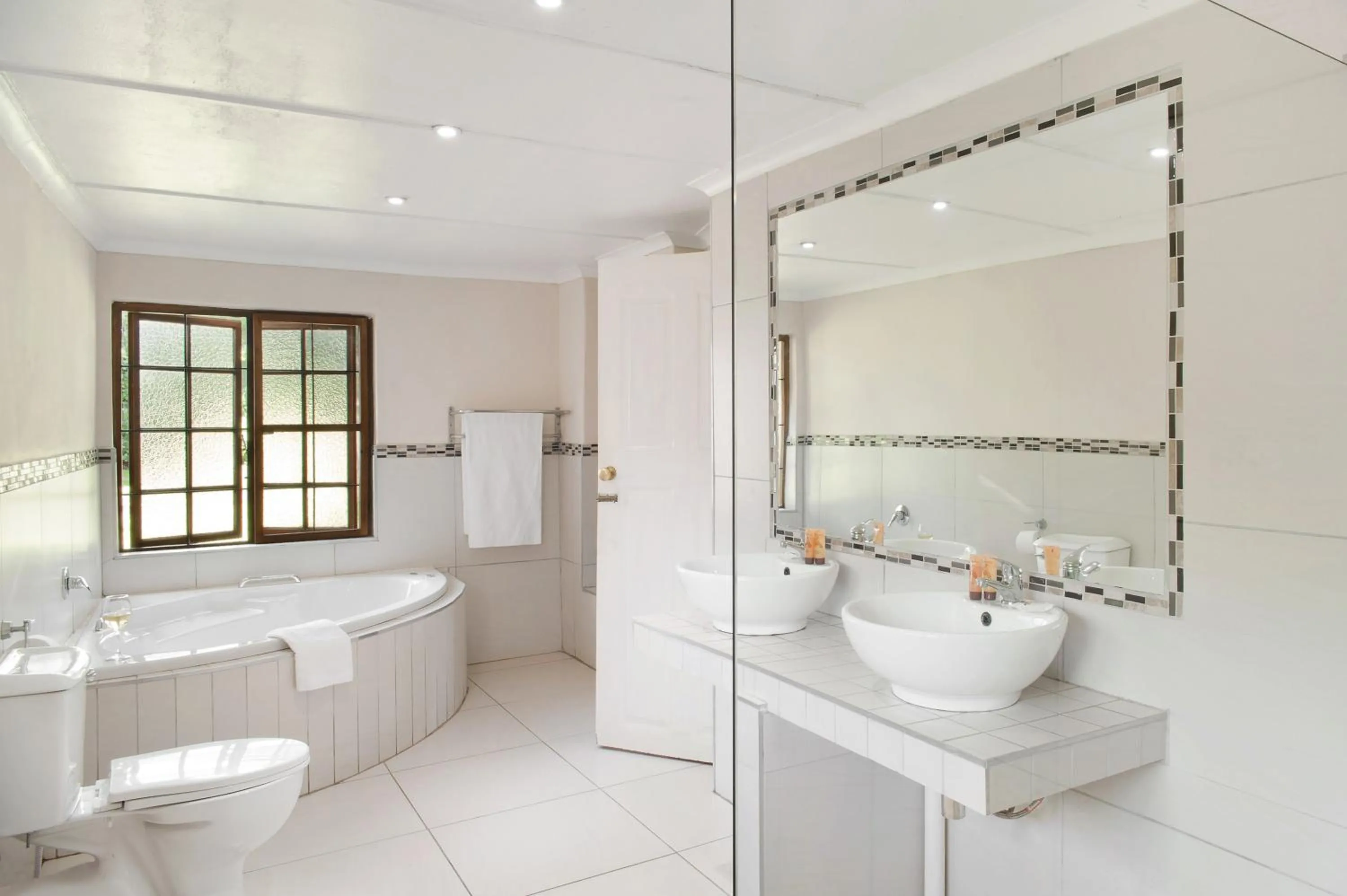 Bathroom in Ardmore Guest Farm