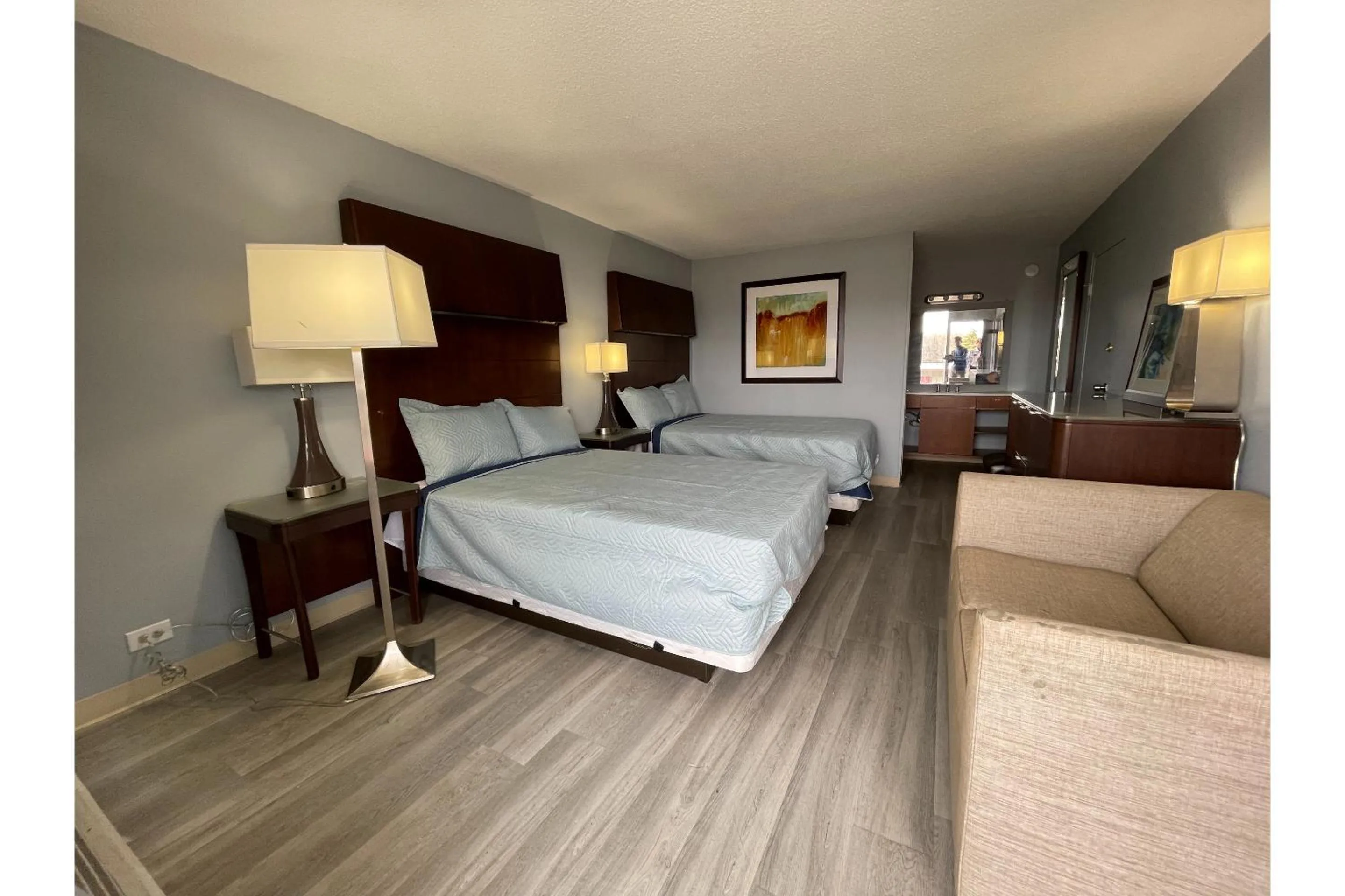 Bedroom in Lamplighter Inn by OYO Charlotte Airport Area