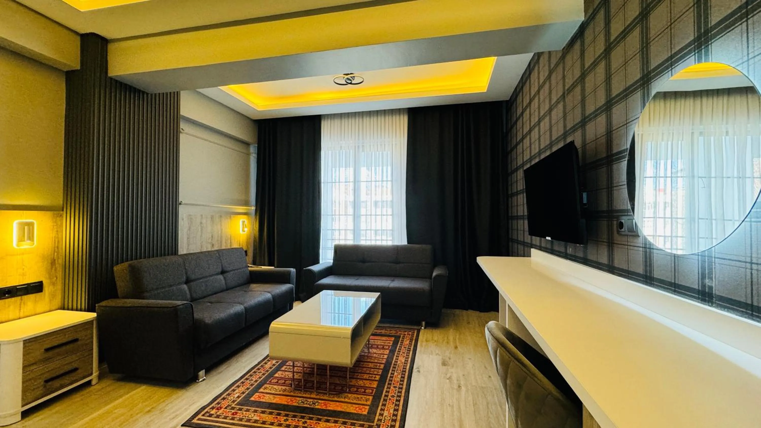 TV and multimedia in El Baboos Hotel