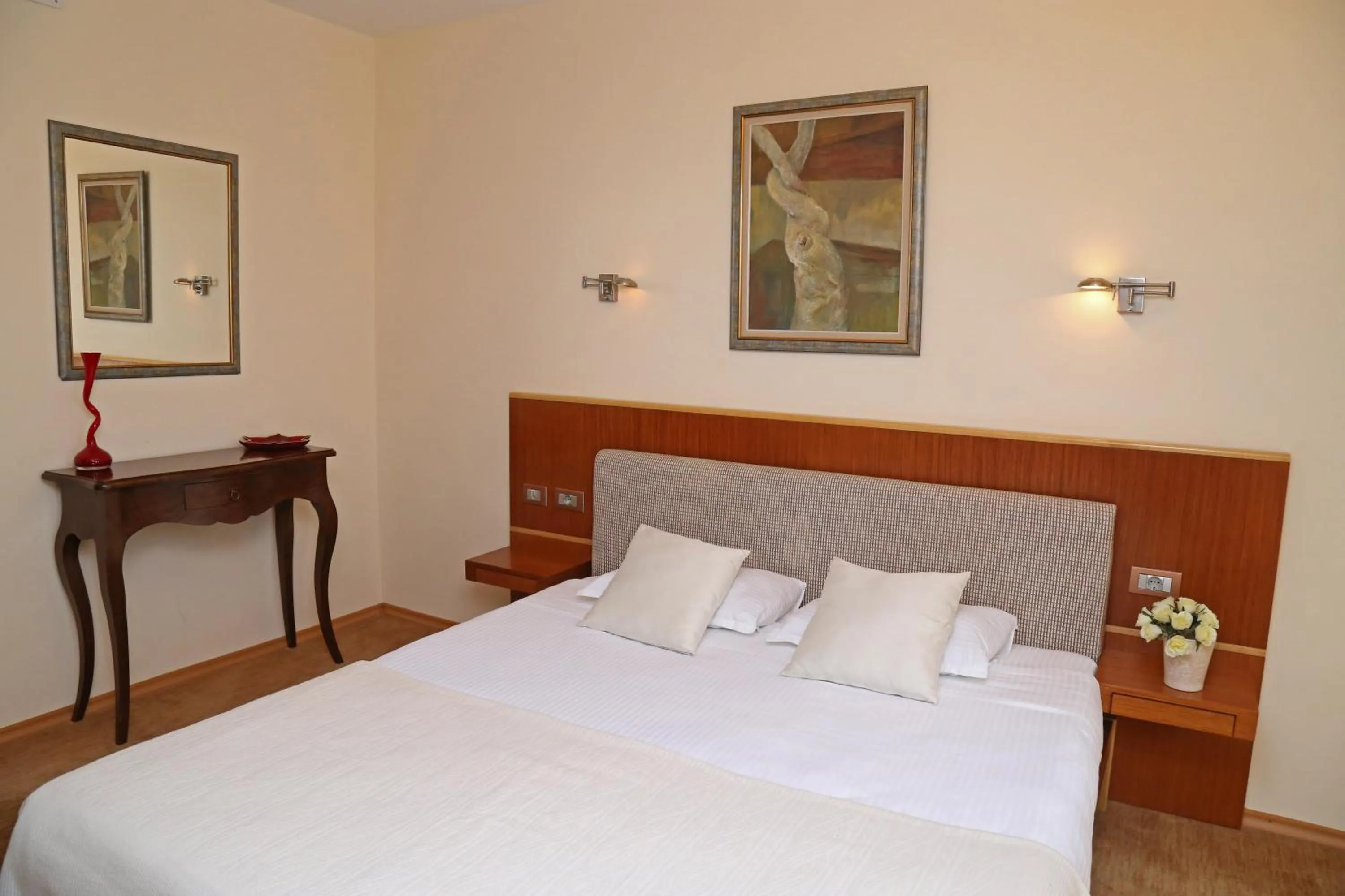 Bed in Hotel Park Central