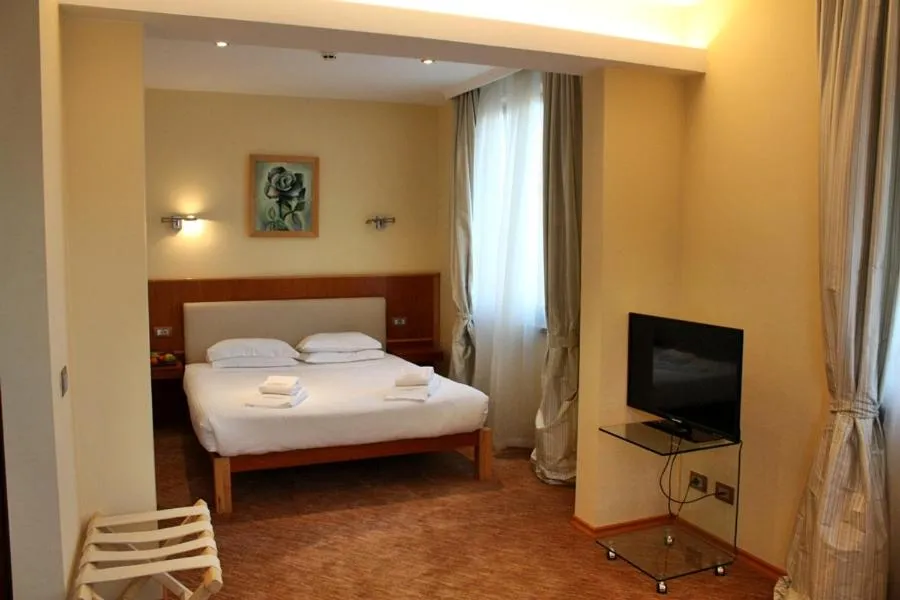 Bed in Hotel Park Central