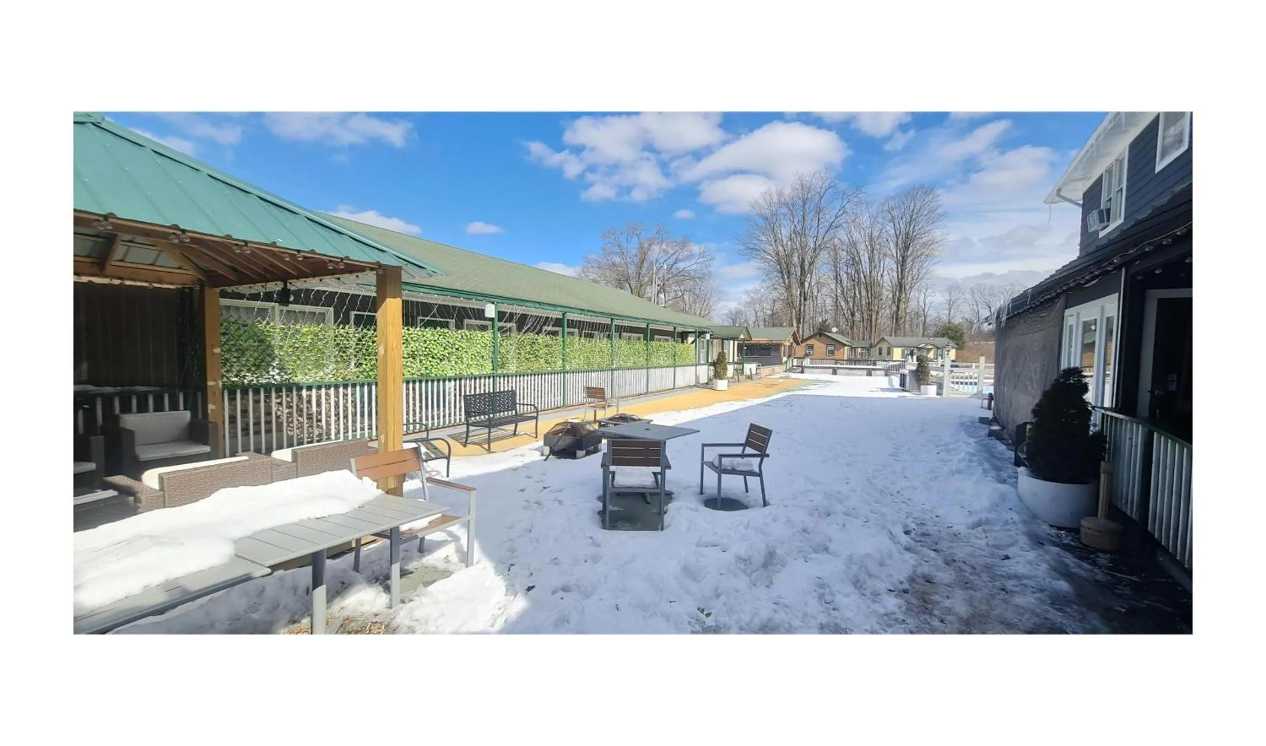 Facade/entrance in Werry's Cottages Motel & Pub by OYO East Stroudsburg Poconos