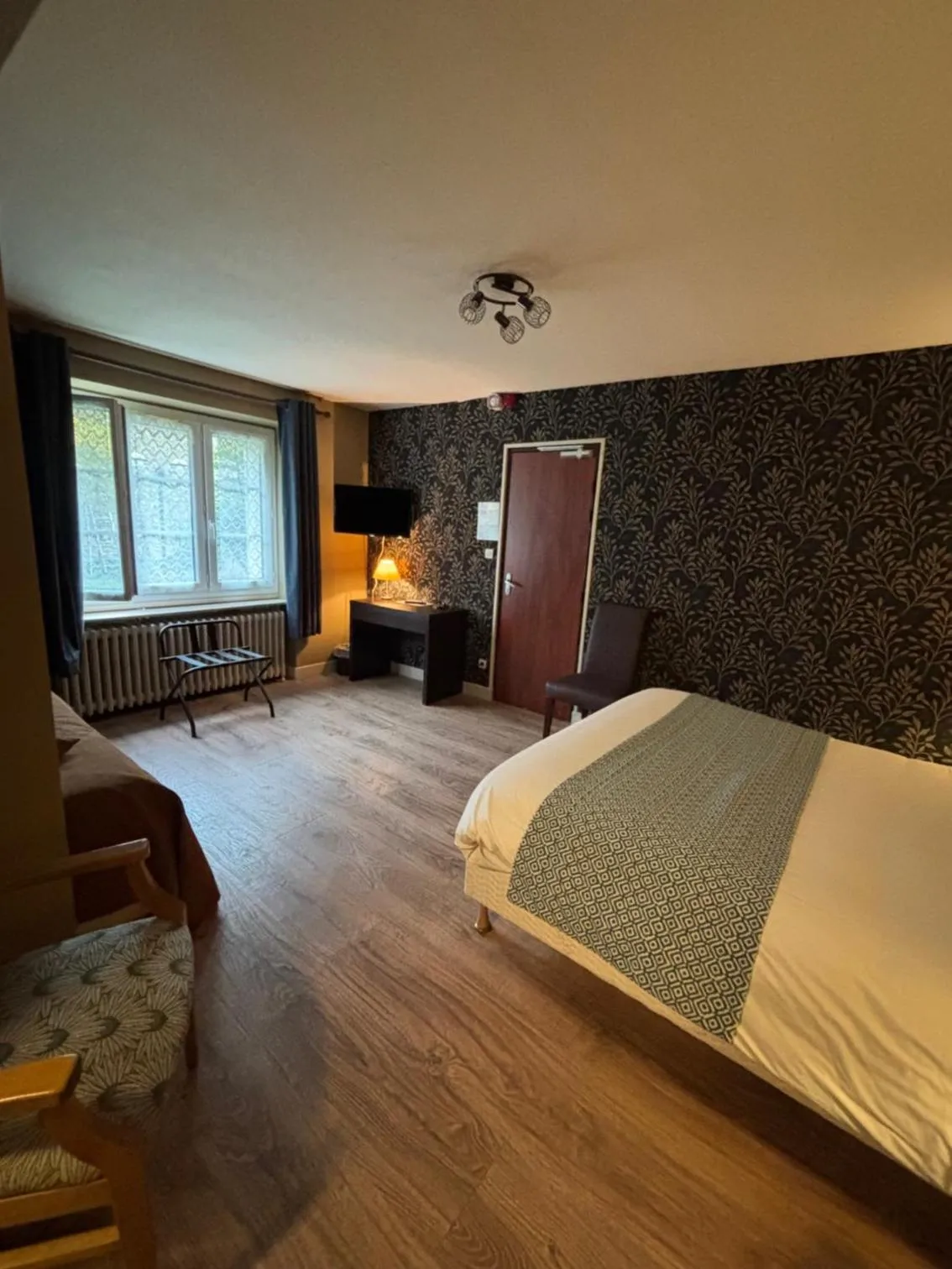 Bedroom, Bed in Hotel Le Bon Laboureur