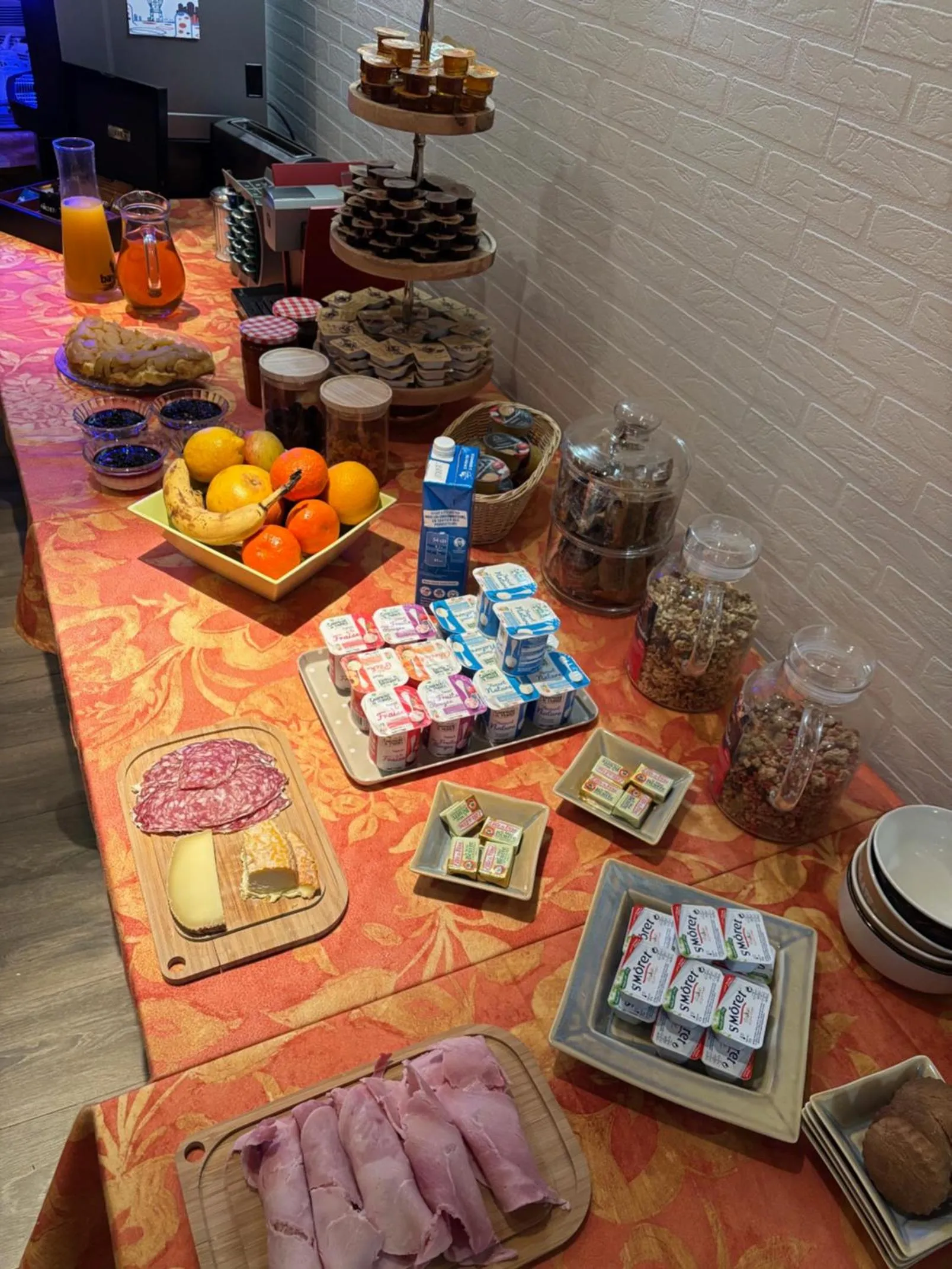 Buffet breakfast in Hotel Le Bon Laboureur