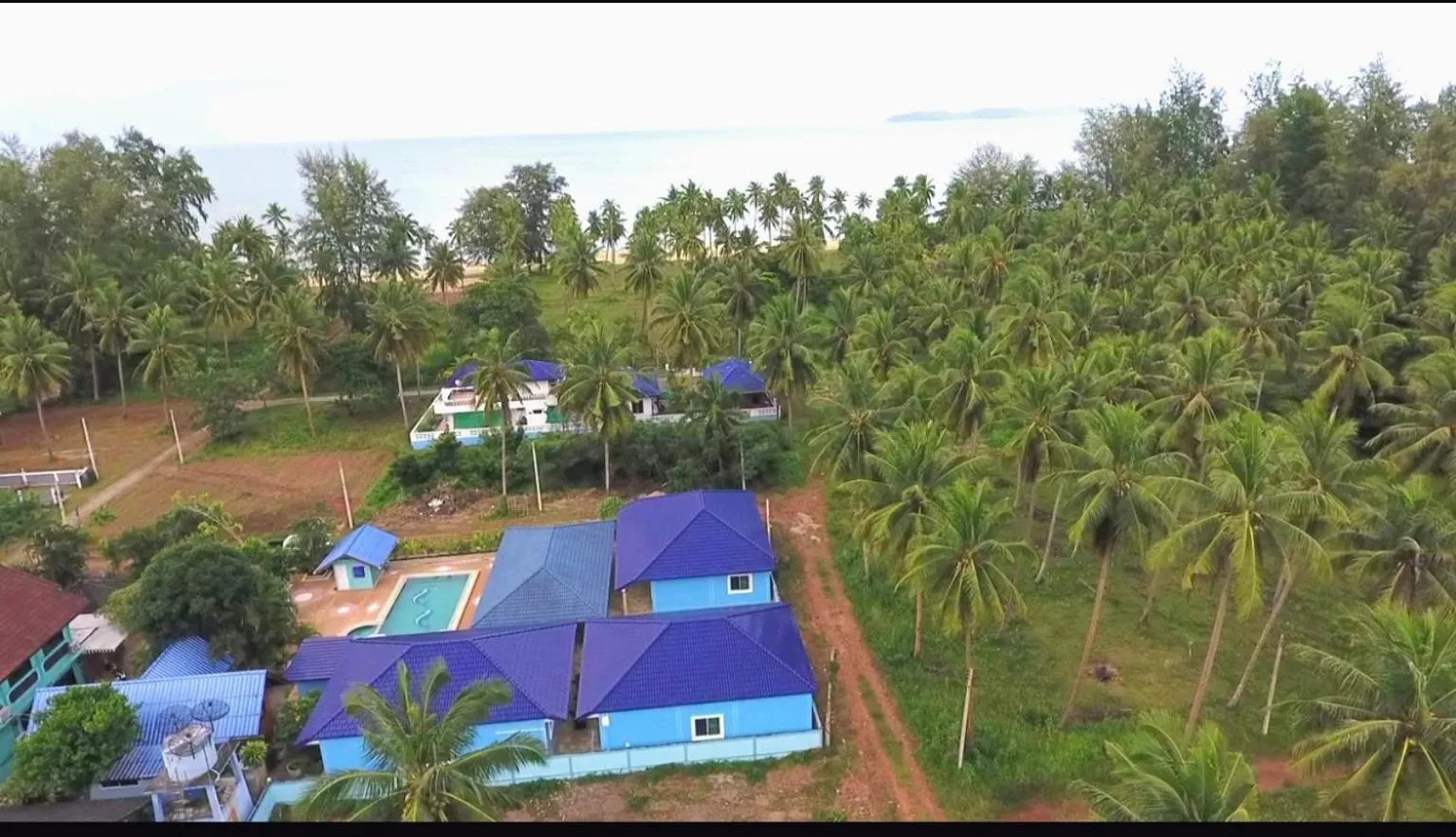 Swimming pool in Blue Beach Bungalow