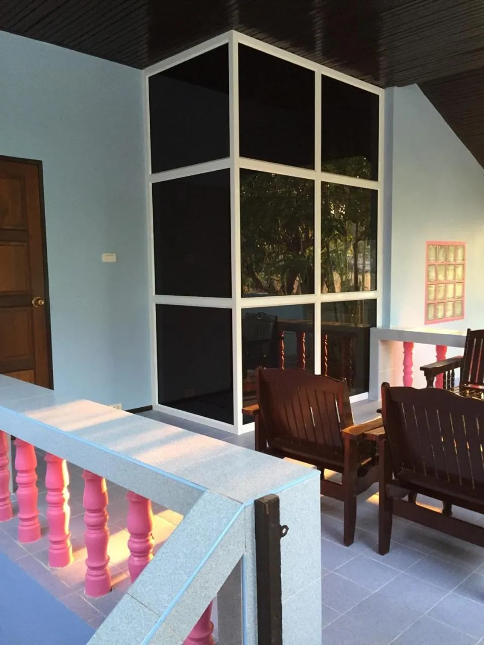 Dining area in Blue Beach Bungalow