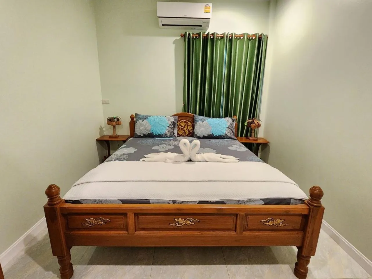 Bedroom, Bed in Blue Beach Bungalow
