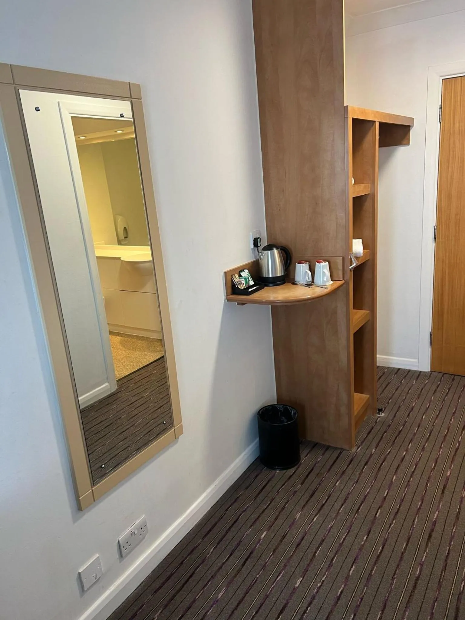 Coffee/tea facilities in The Willen Lodge Hotel