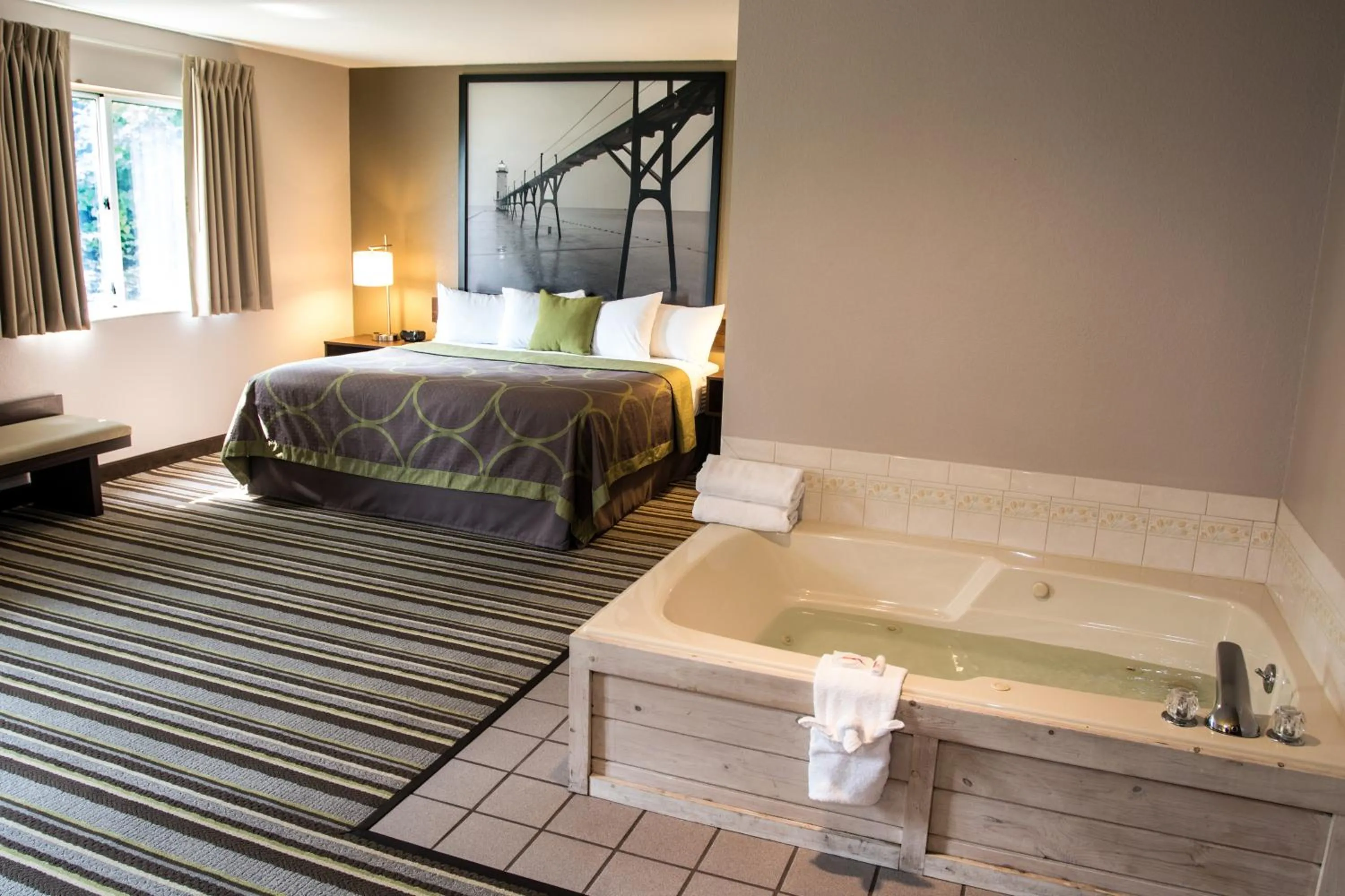 Photo of the whole room, Bed in Super 8 by Wyndham Manistee