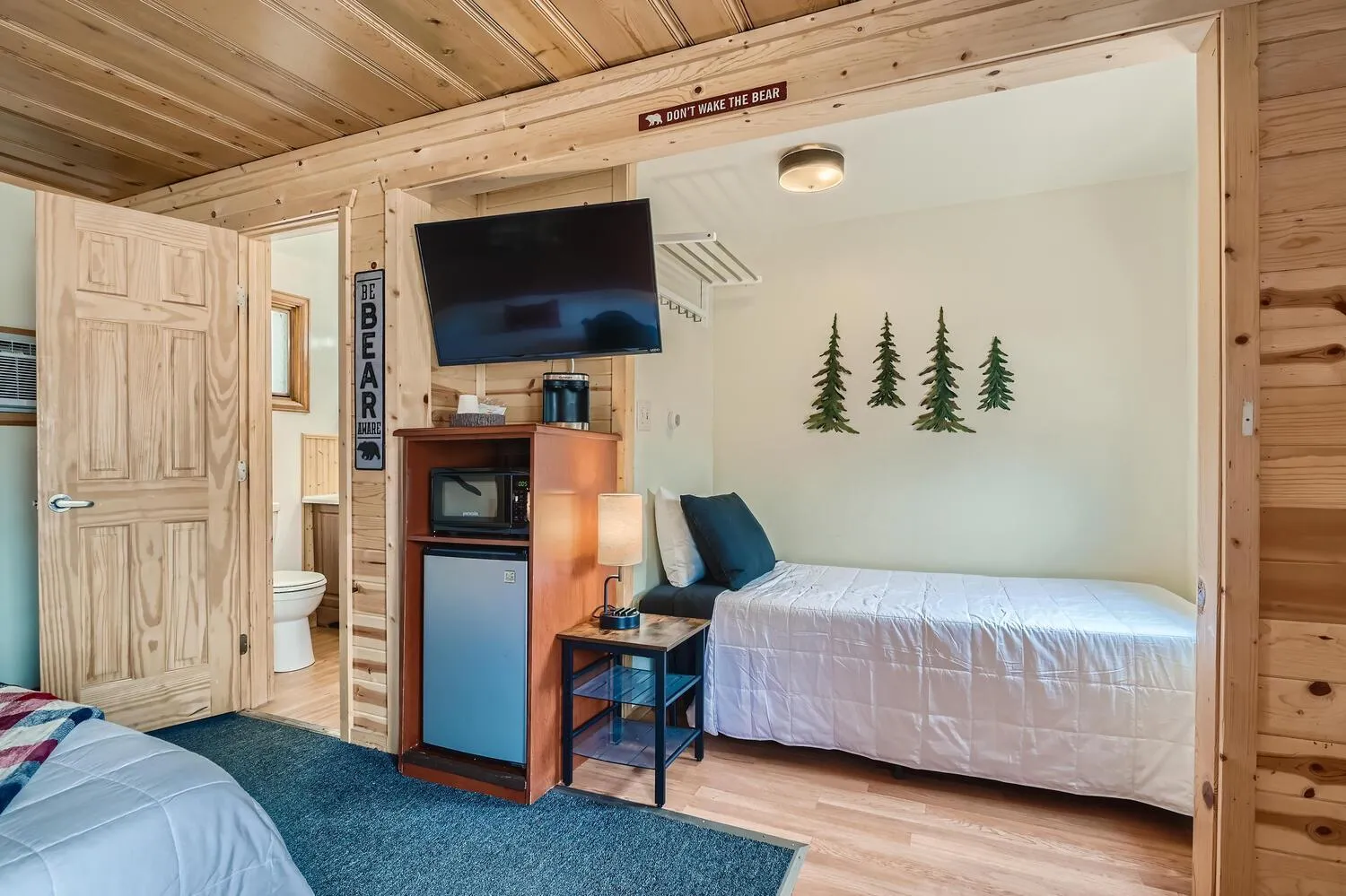 Bedroom in Lift Landing