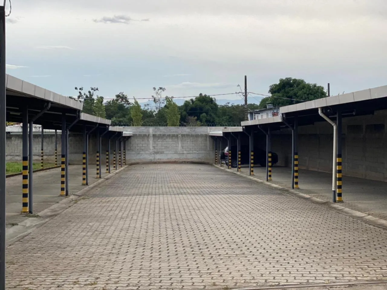 Parking in Hotel Porto Real Aparecida