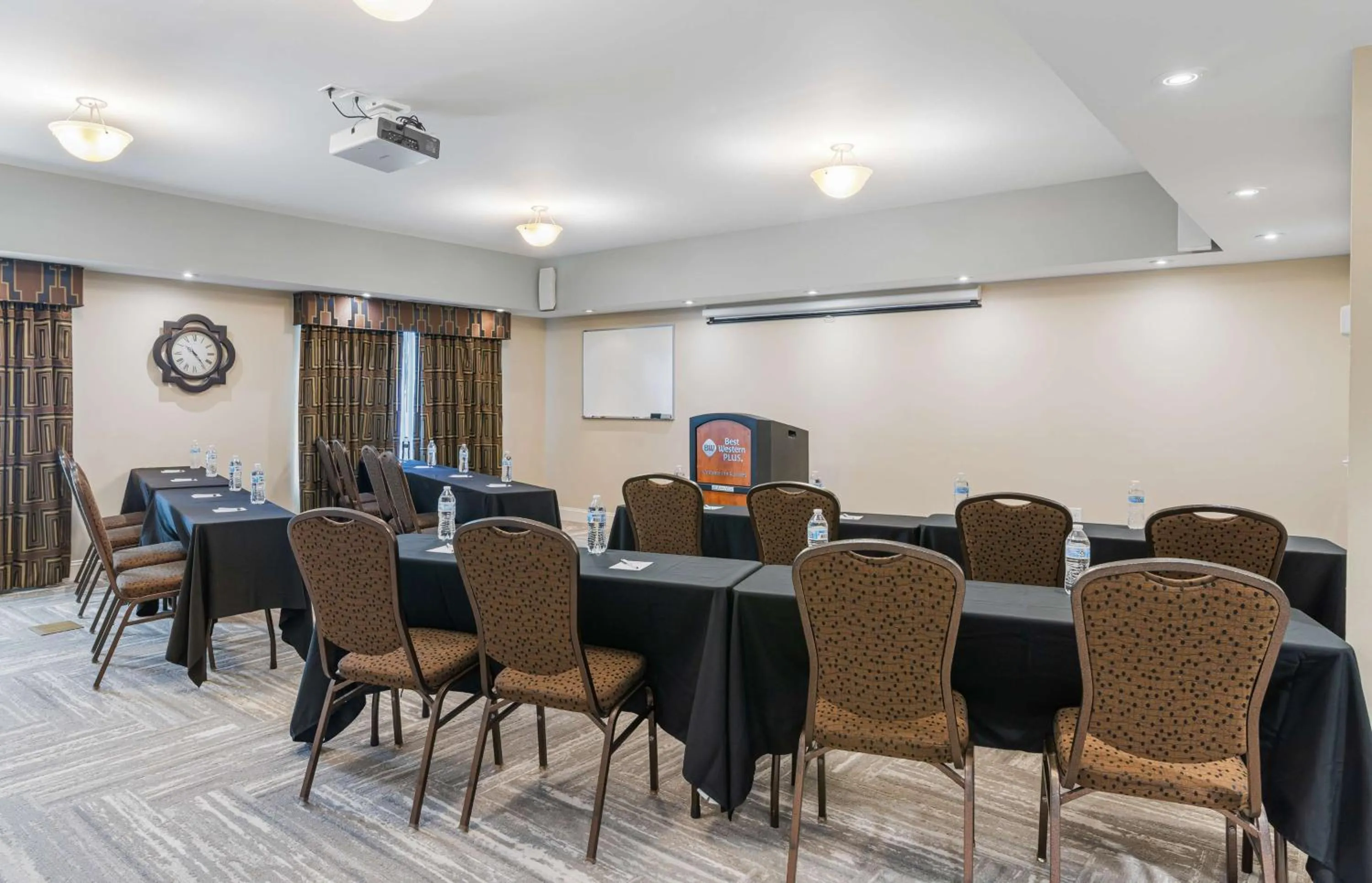Meeting/conference room in Best Western PLUS Westgate Inn and Suites