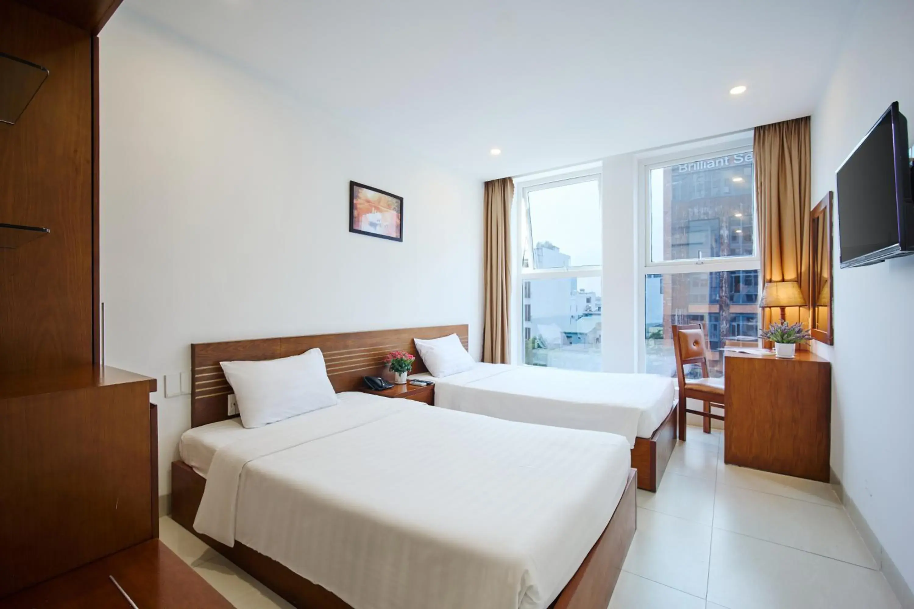 Deluxe Twin Room in Golden Light Da Nang Hotel Deluxe Twin Room in Golden Light Da Nang Hotel