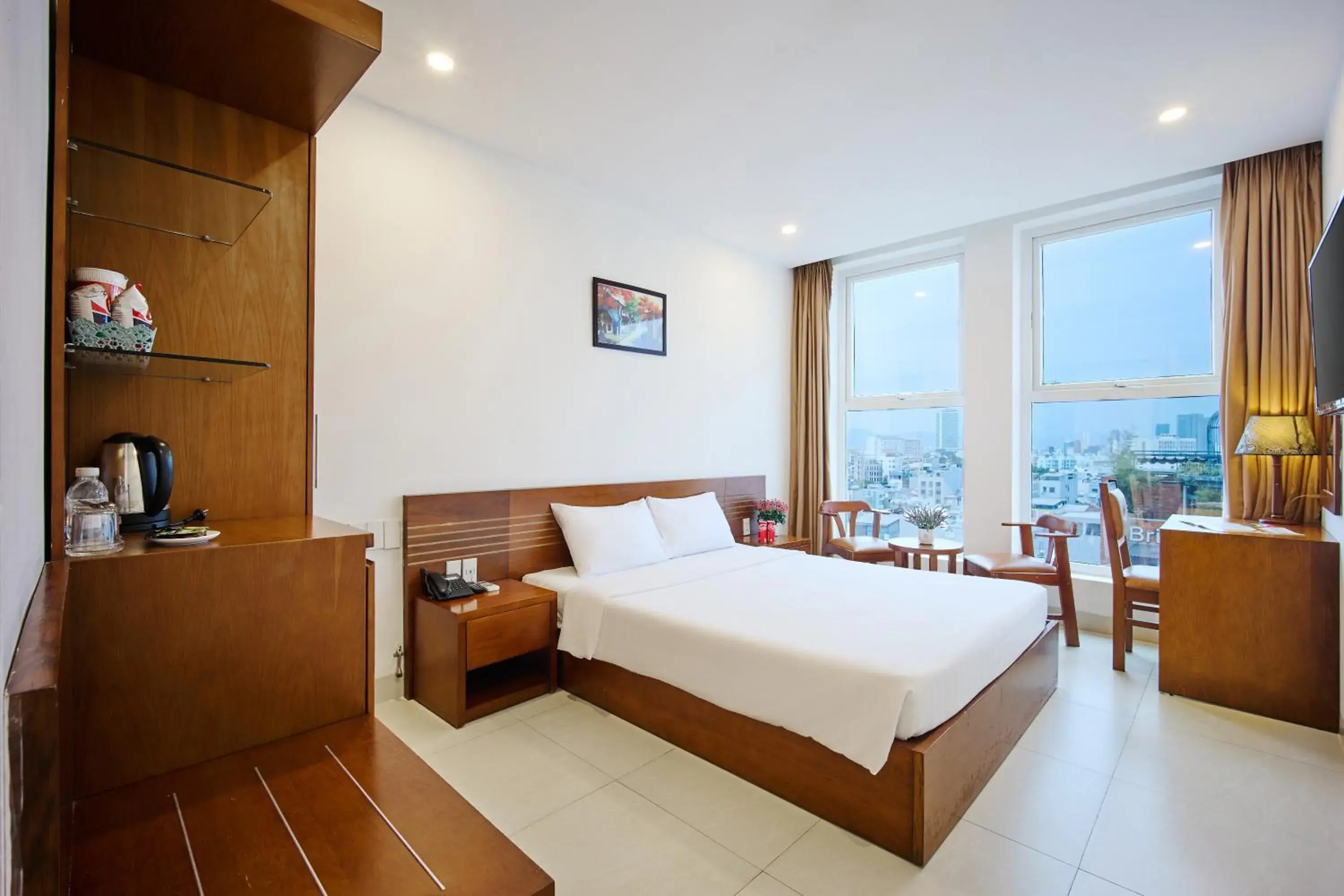 Deluxe Double Room in Golden Light Da Nang Hotel Deluxe Double Room in Golden Light Da Nang Hotel