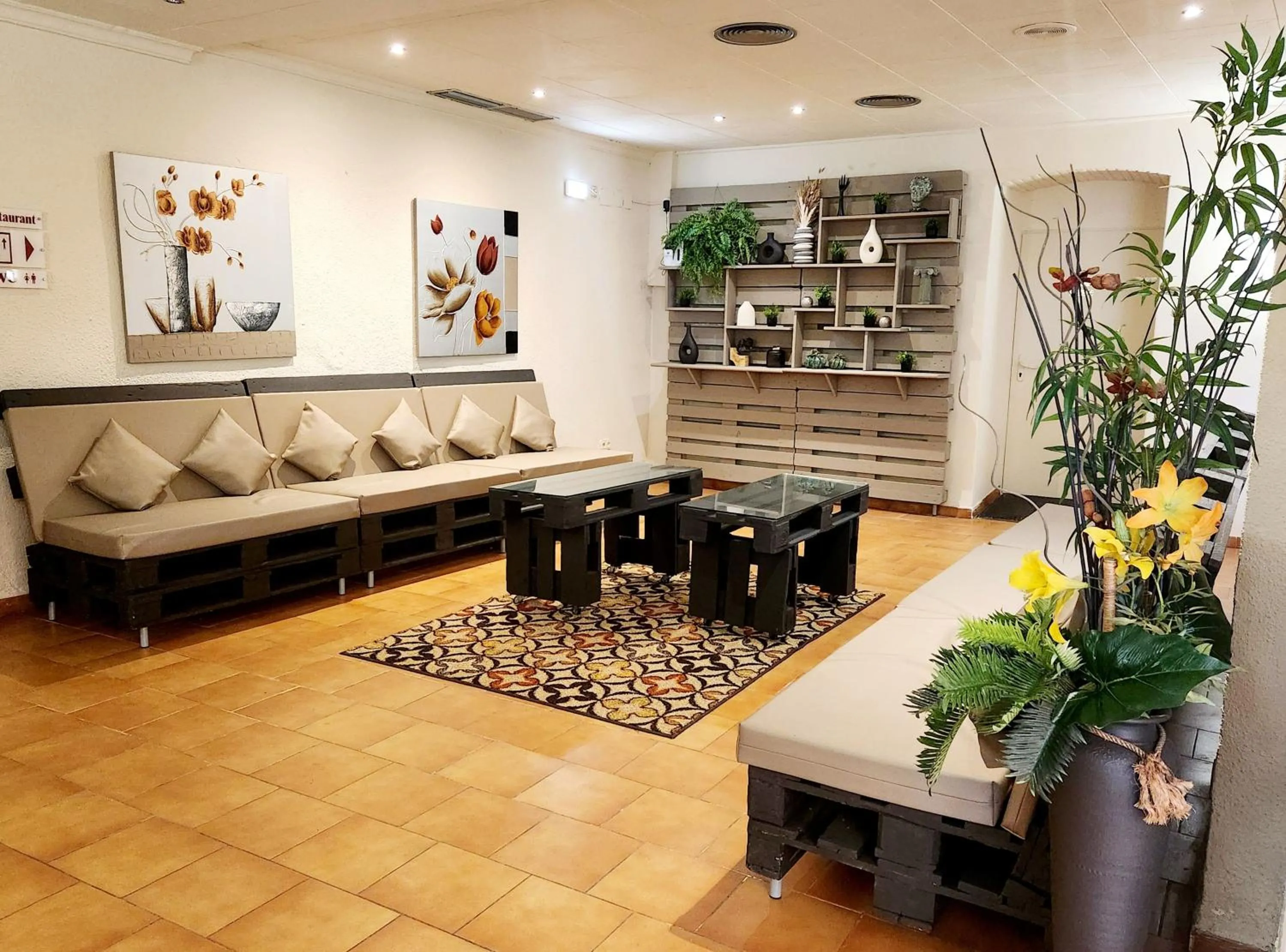 Property building in Hotel Castell Blanc