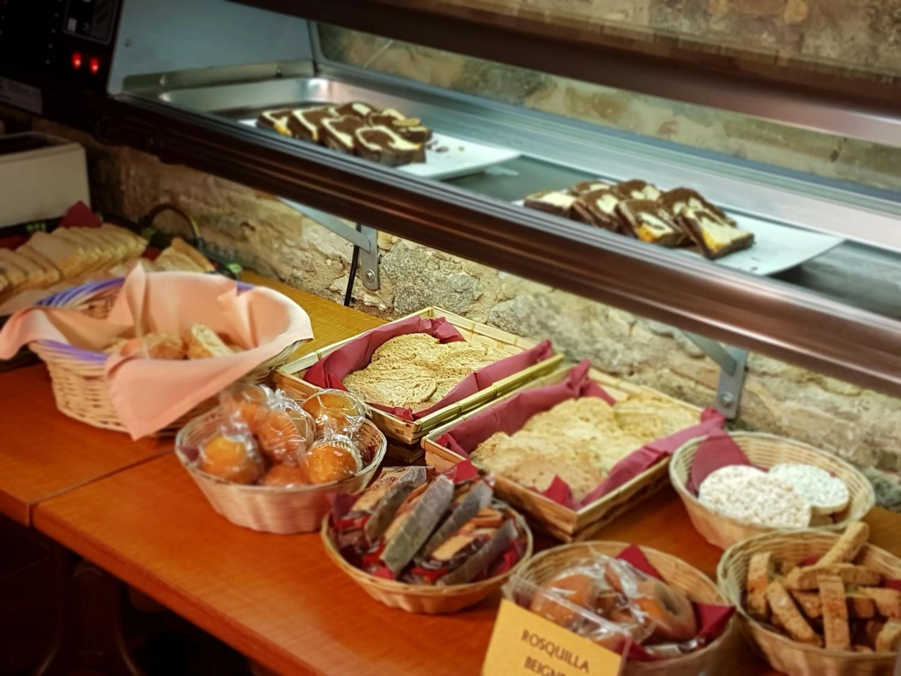 Buffet breakfast in Hotel Castell Blanc