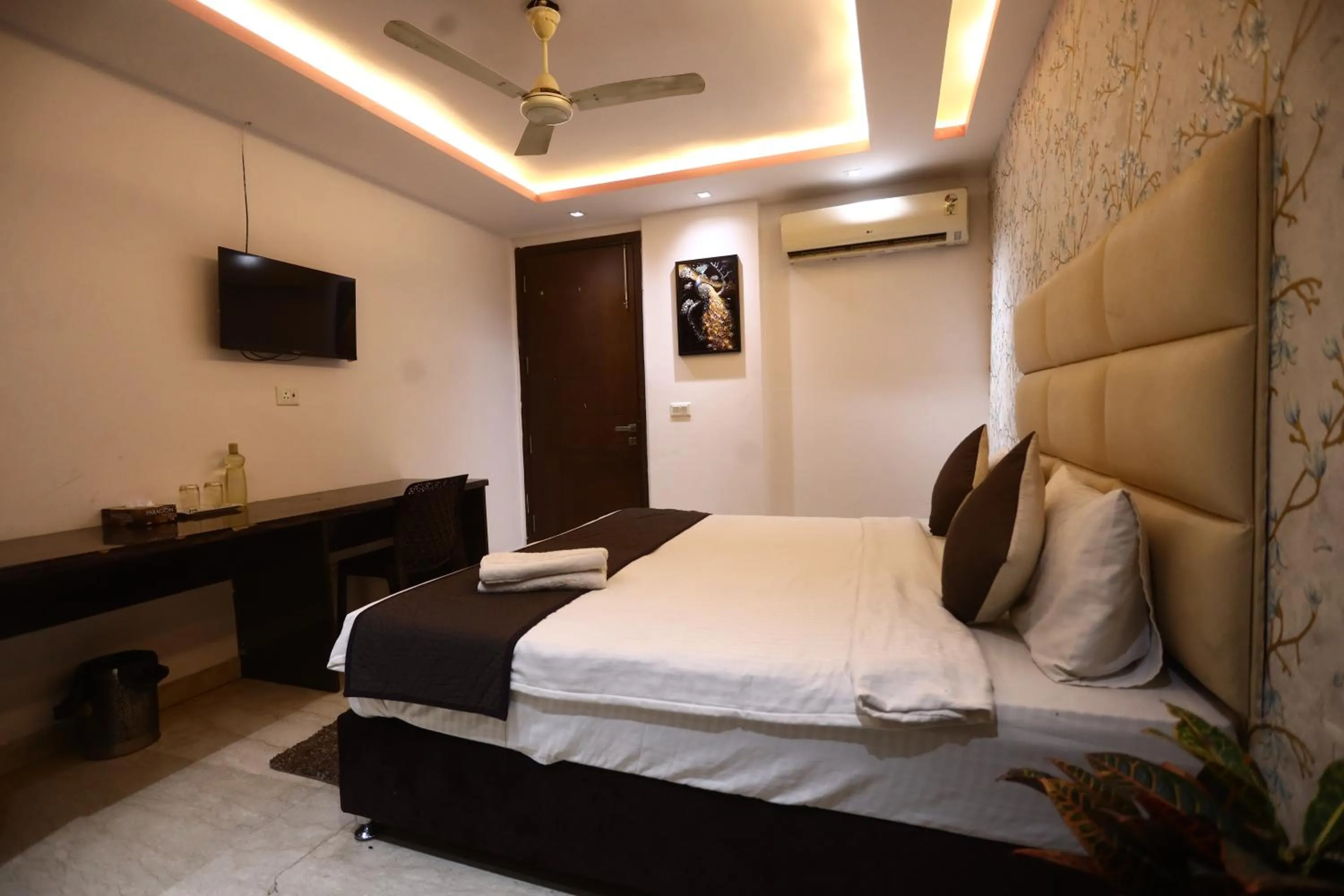 Bed in The Bed And Rock Kalkaji