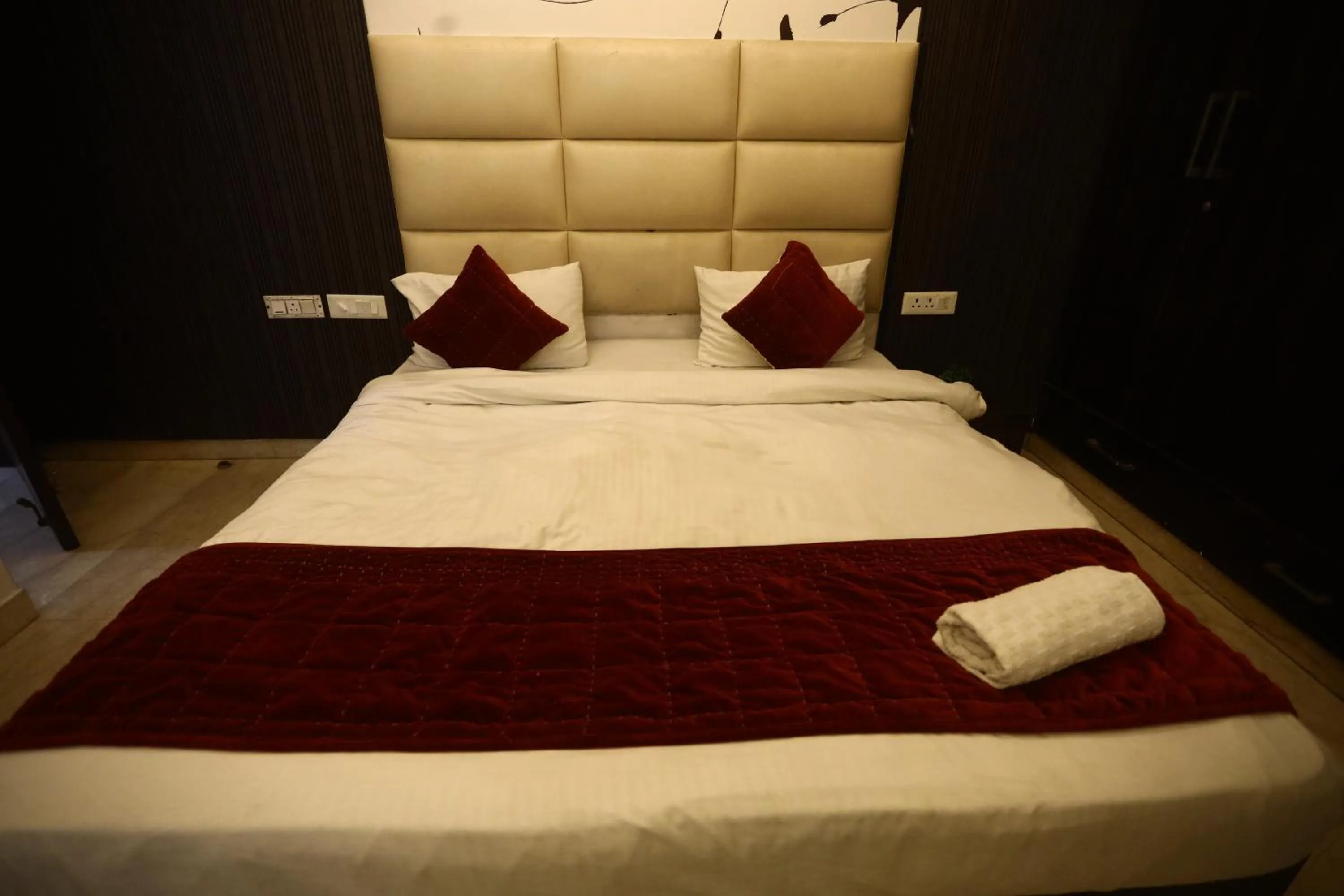 Bed in The Bed And Rock Kalkaji