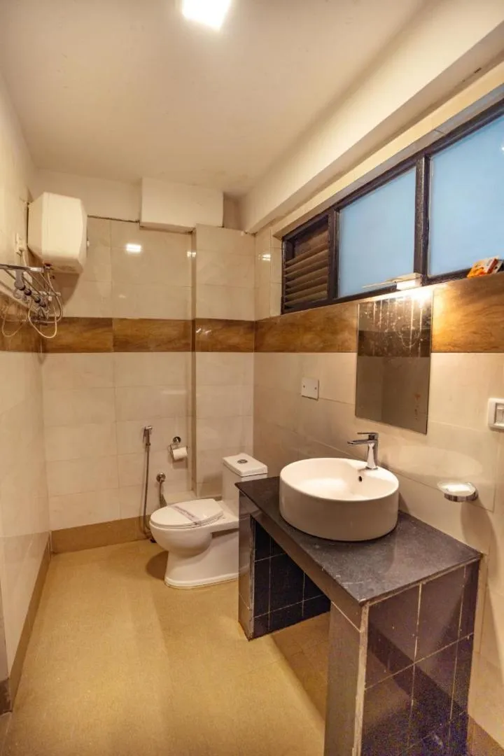 Muscatel Fairmount 100 Mts from Mall Road