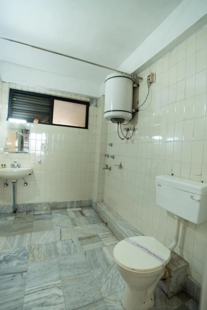 Muscatel Fairmount 100 Mts from Mall Road